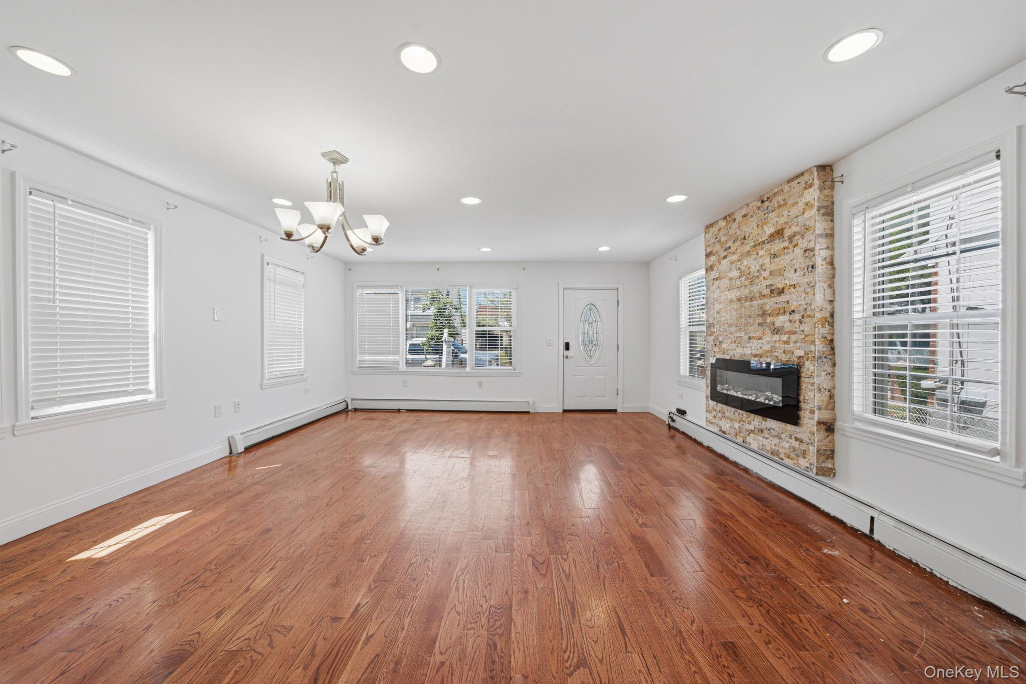 Single Family 191st Street Queens, NY 11412, MLS-1022714-4