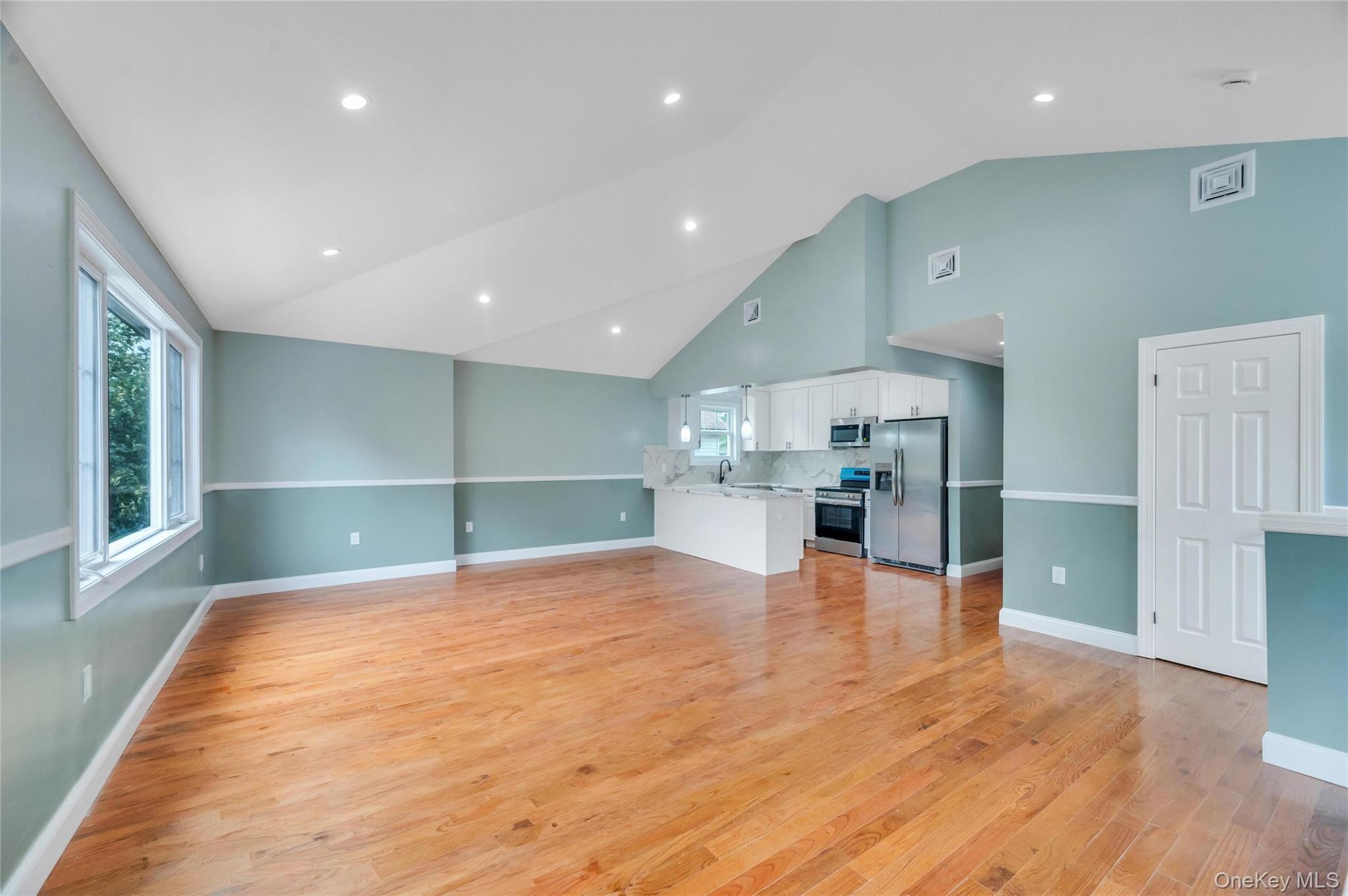 Single Family 133rd Road Queens, NY 11434, MLS-1022729-27