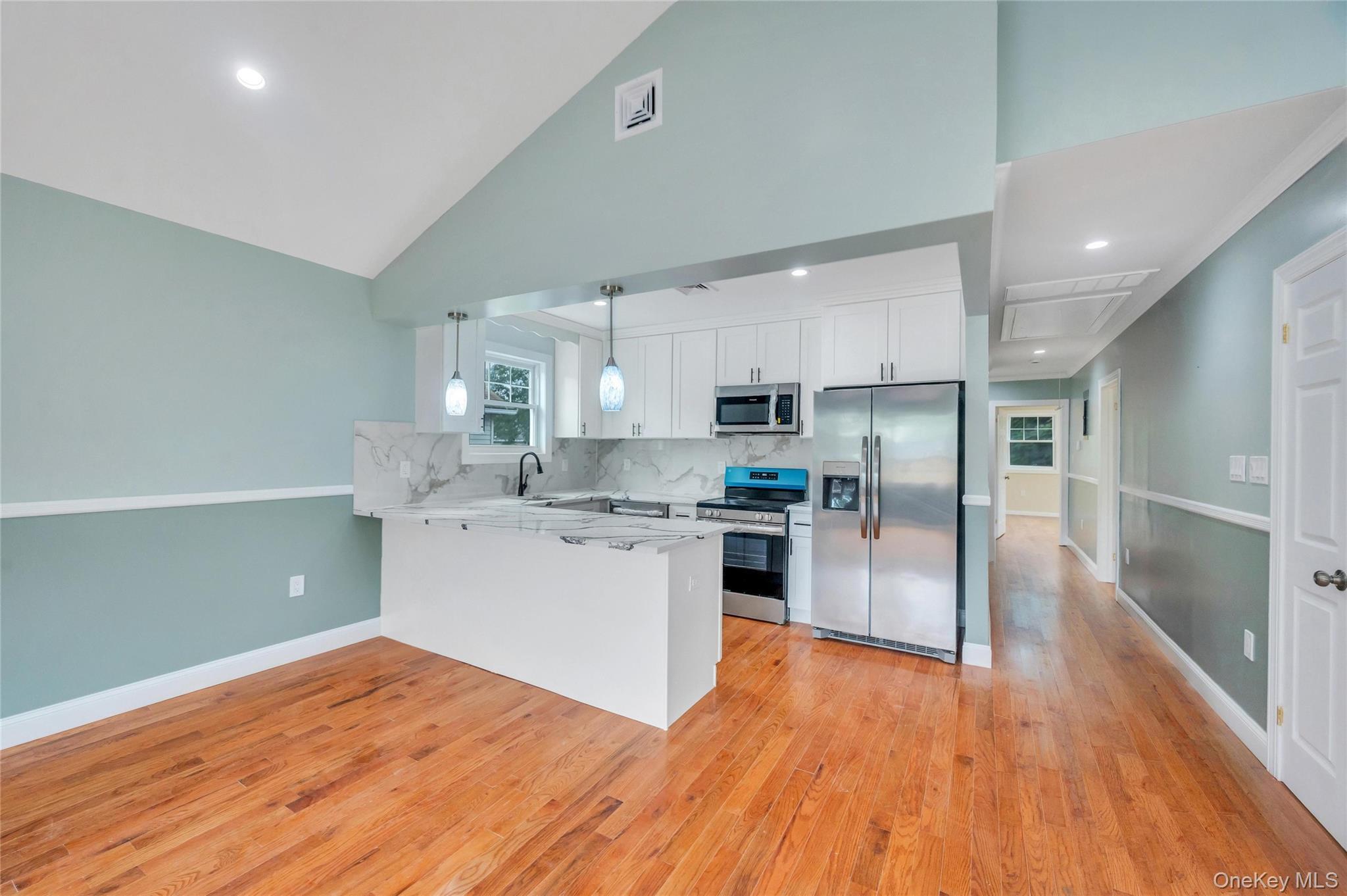 Single Family 133rd Road Queens, NY 11434, MLS-1022729-32