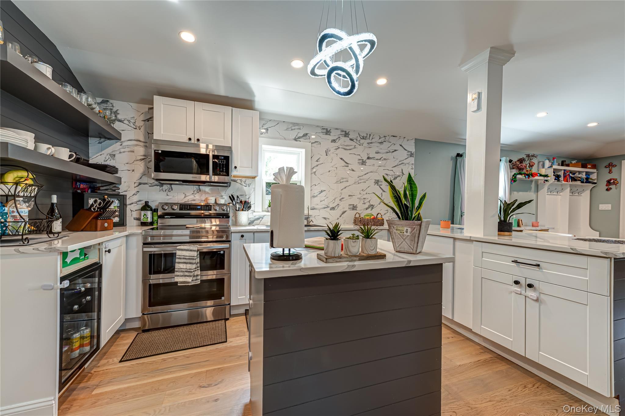 Single Family Parkway Street  Suffolk County, NY 11901, MLS-1022749-12