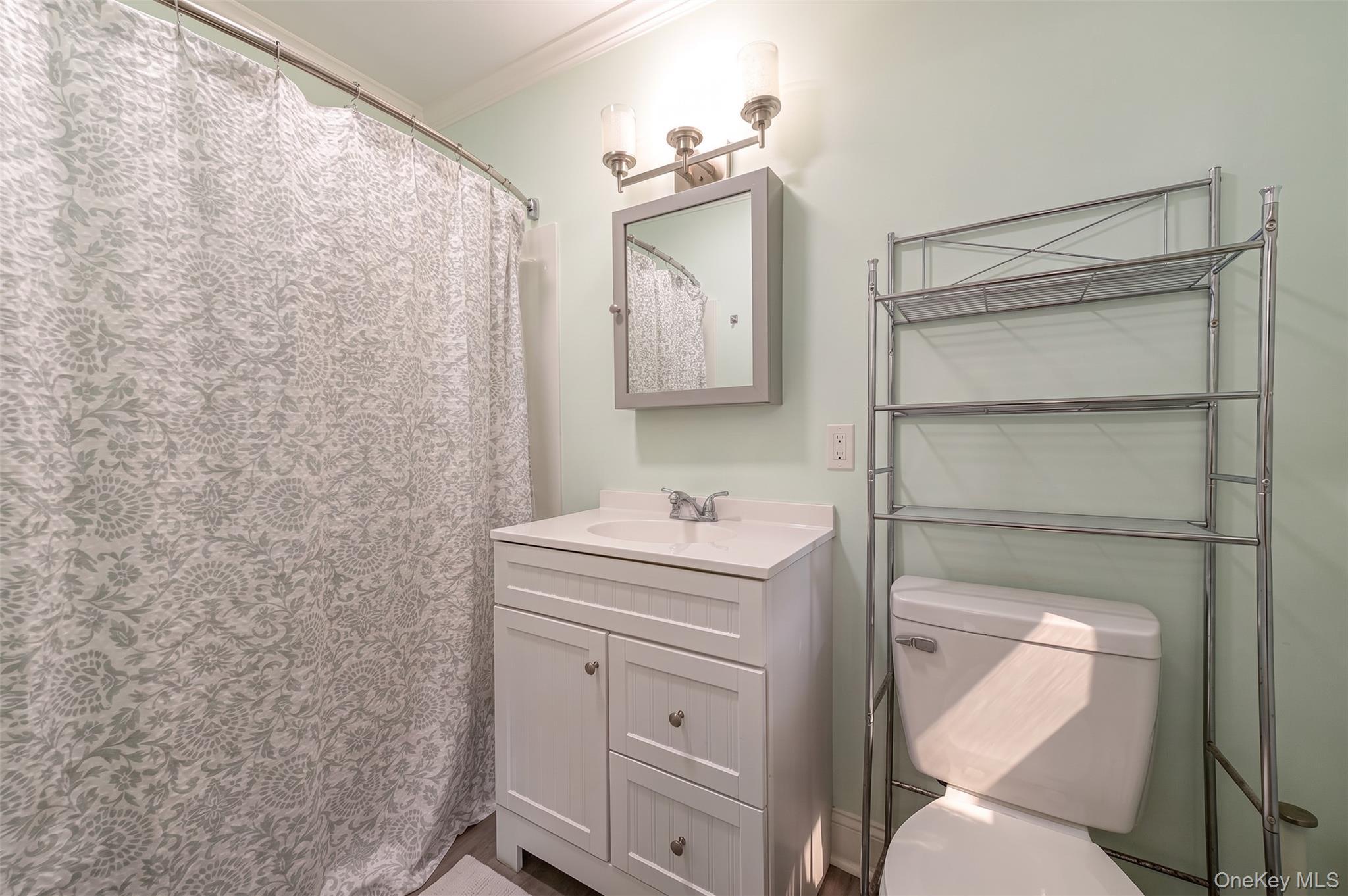 Single Family Parkway Street  Suffolk County, NY 11901, MLS-1022749-13