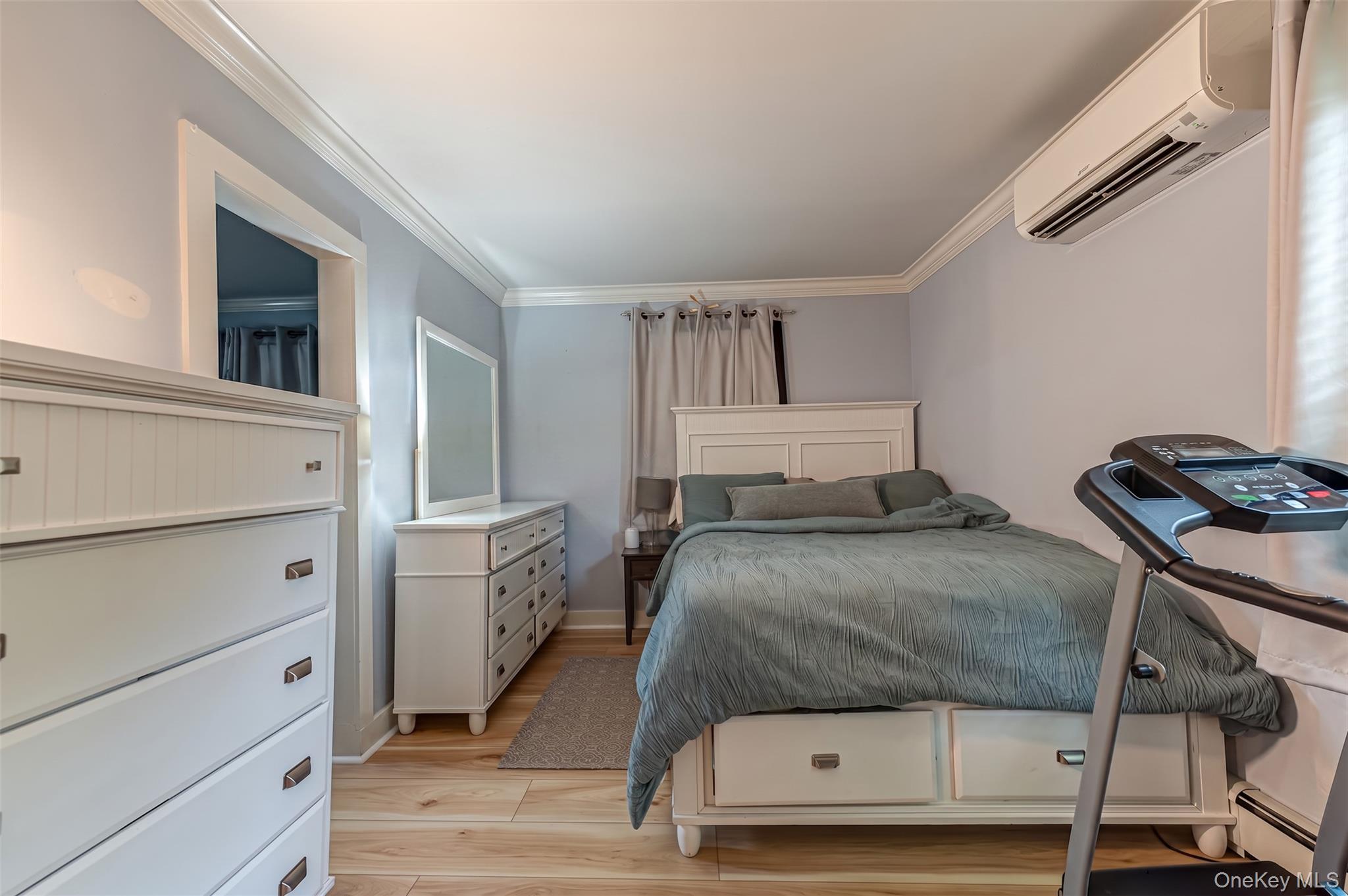 Single Family Parkway Street  Suffolk County, NY 11901, MLS-1022749-18