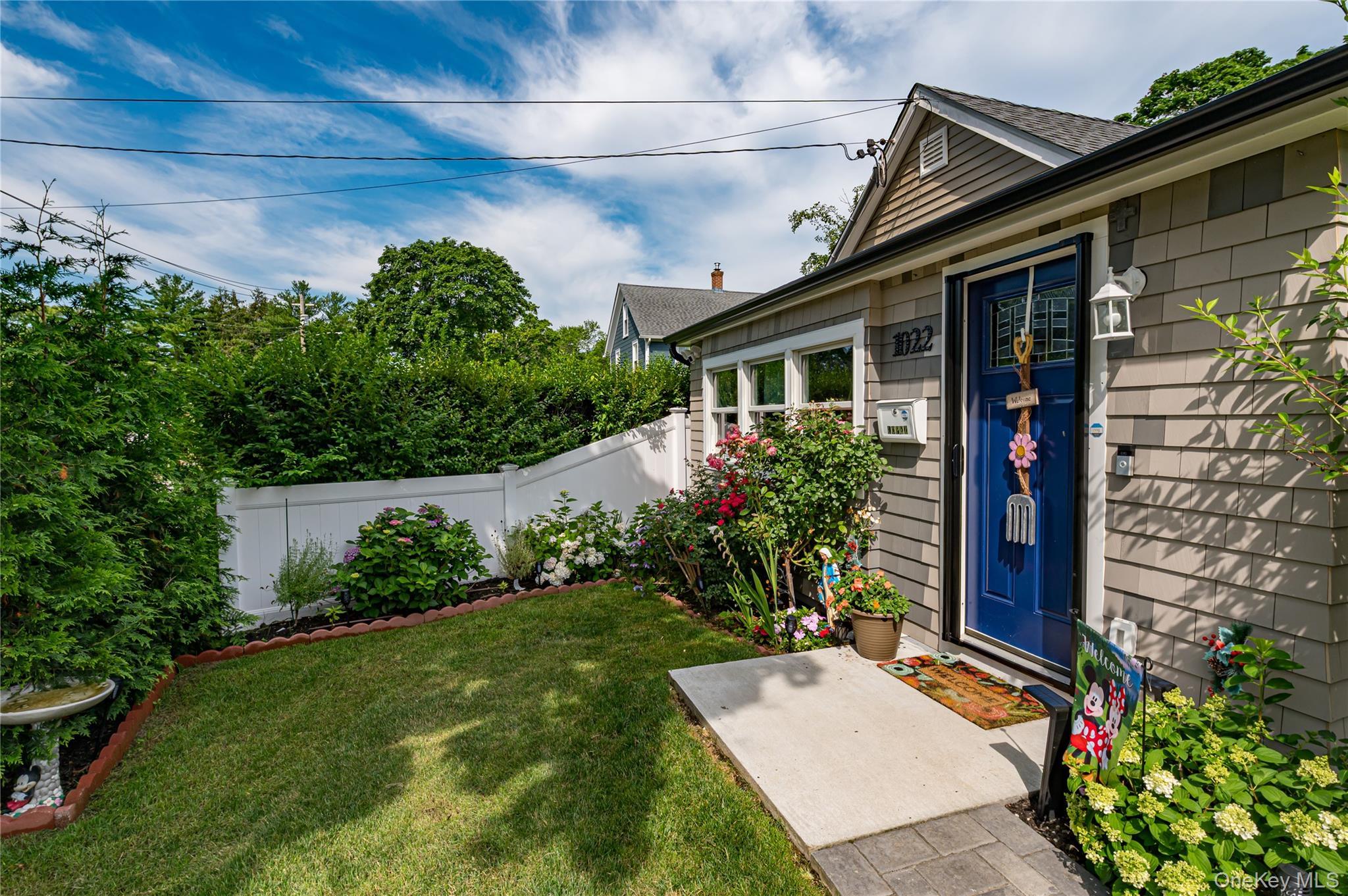 Single Family Parkway Street  Suffolk County, NY 11901, MLS-1022749-6