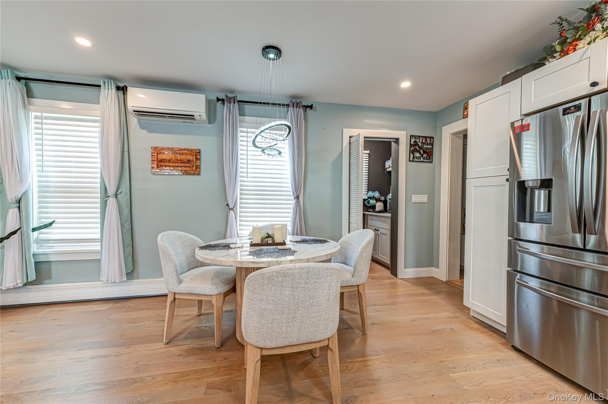 Single Family Parkway Street  Suffolk County, NY 11901, MLS-1022749-8