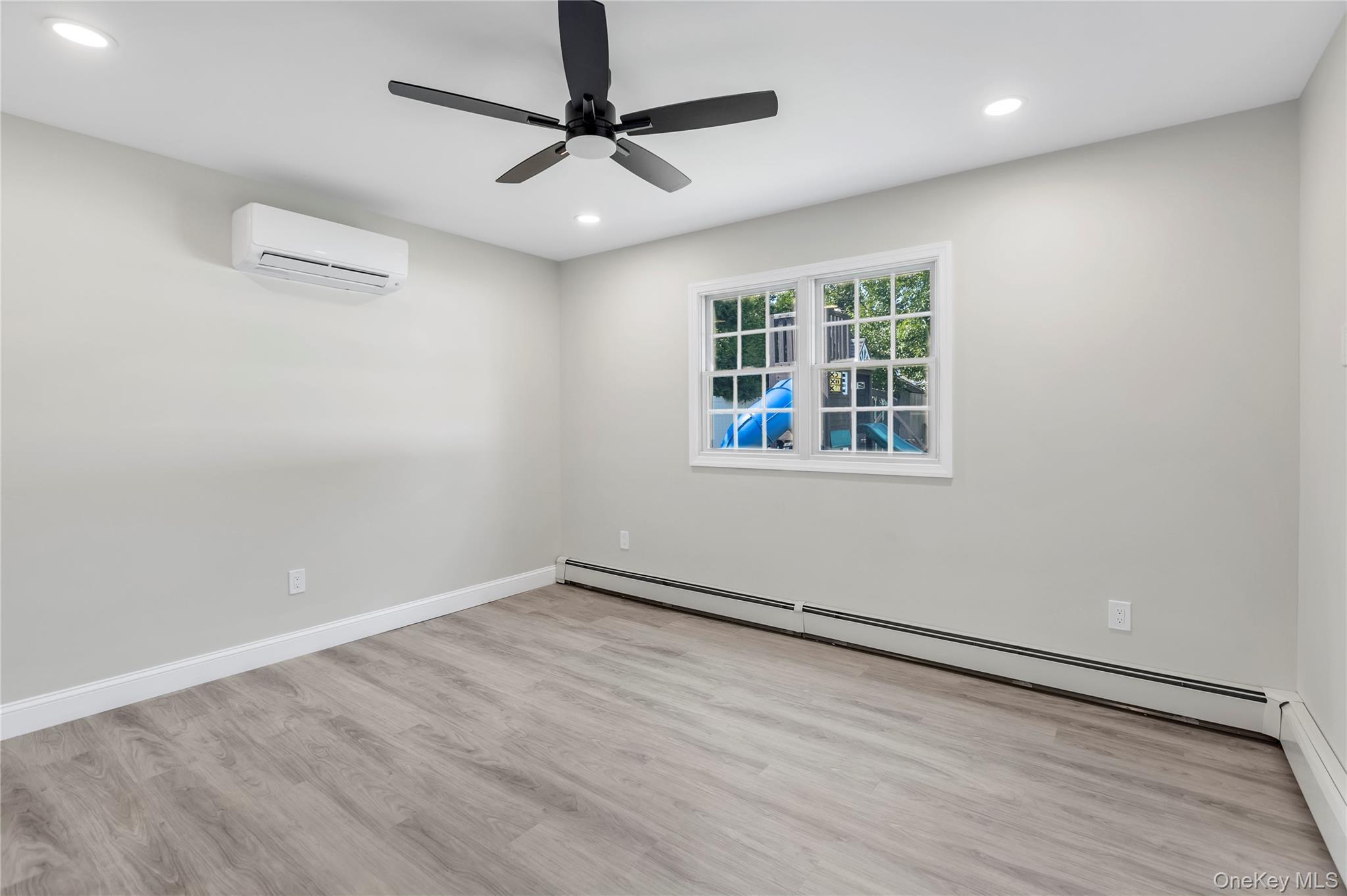 Single Family Glen Summer Road Suffolk County, NY 11741, MLS-1022762-14