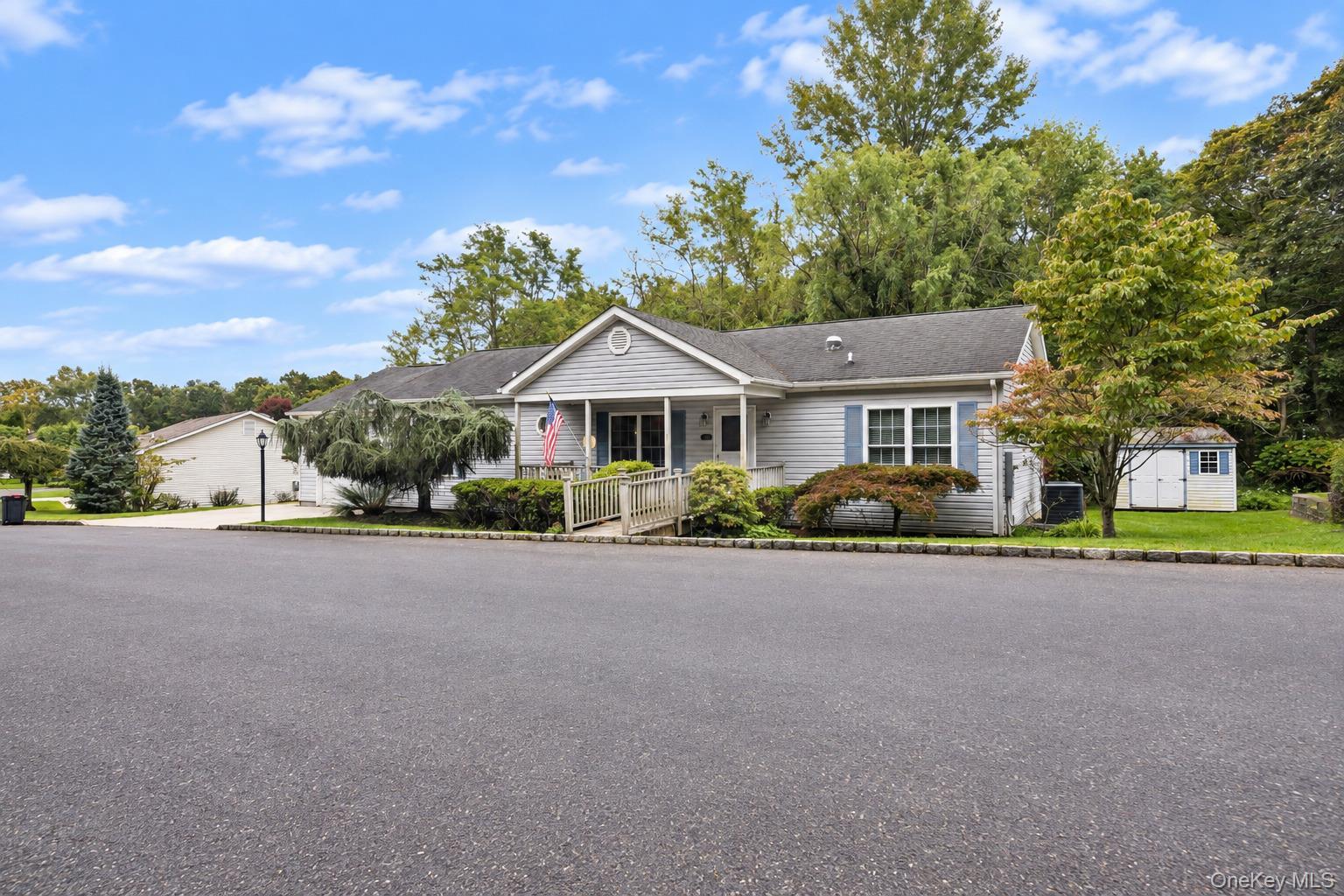 Single Family Middle Road Suffolk County, NY 11933, MLS-1022776-2