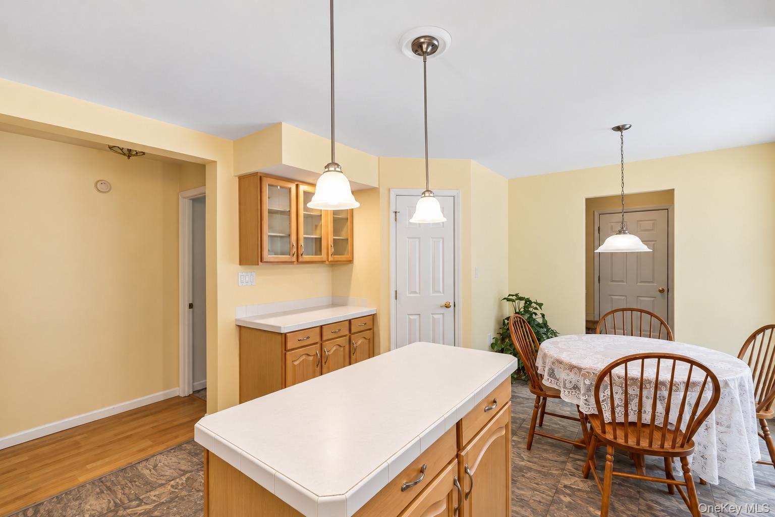 Single Family Middle Road Suffolk County, NY 11933, MLS-1022776-6