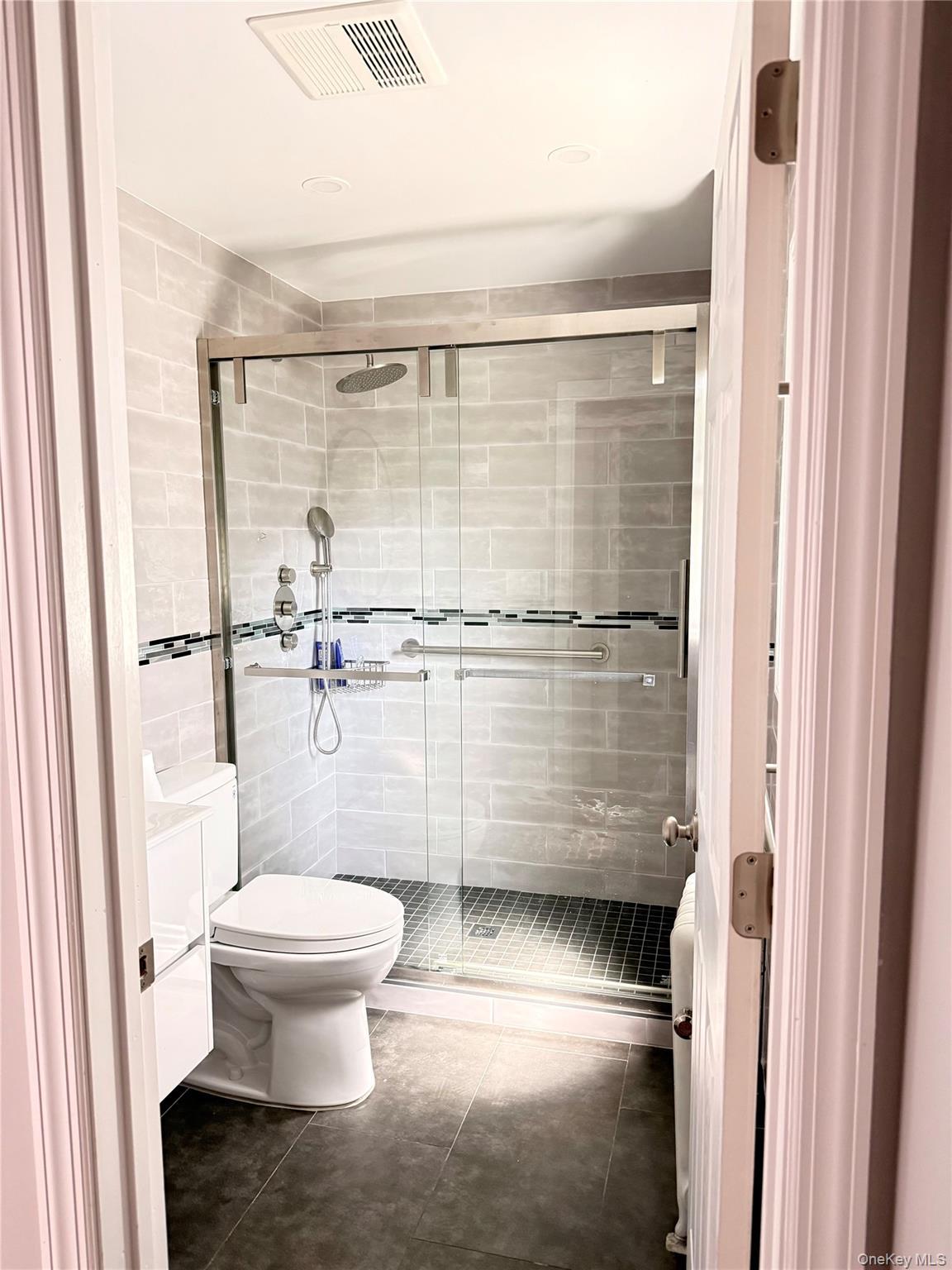 Single Family Glenwood Street Queens, NY 11363, MLS-1022809-10