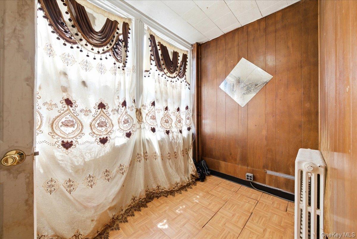 Single Family Bronxwood Avenue Bronx, NY 10469, MLS-1022819-14