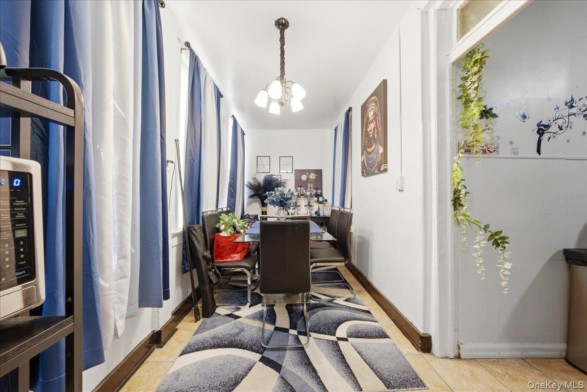 Single Family Bronxwood Avenue Bronx, NY 10469, MLS-1022819-23