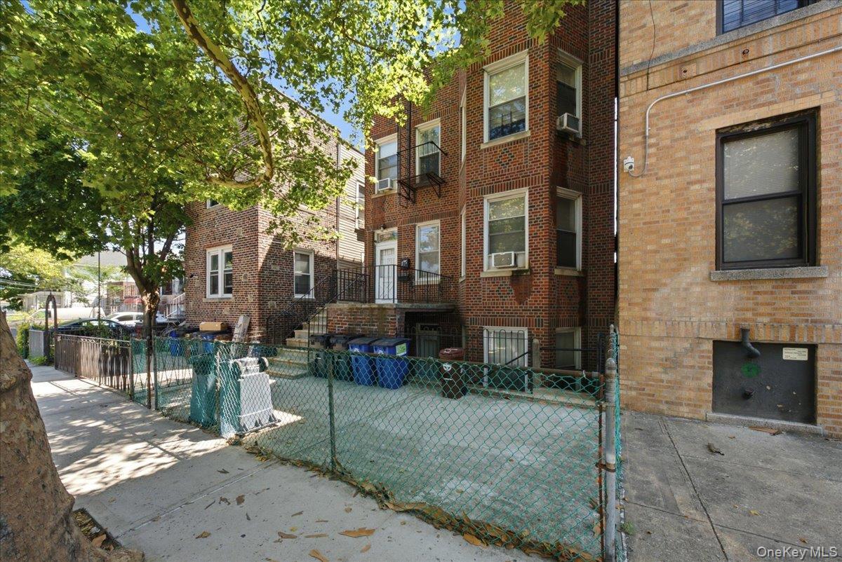 Single Family Bronxwood Avenue  Bronx, NY 10469, MLS-1022819-35