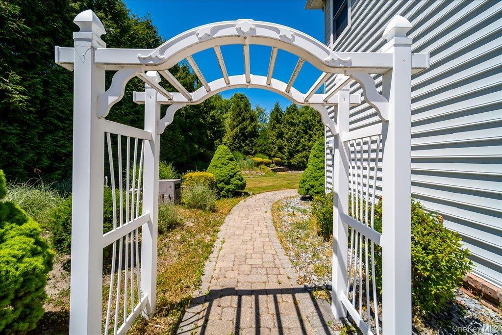 Single Family Stahl Way Orange County, NY 10950, MLS-1022832-38