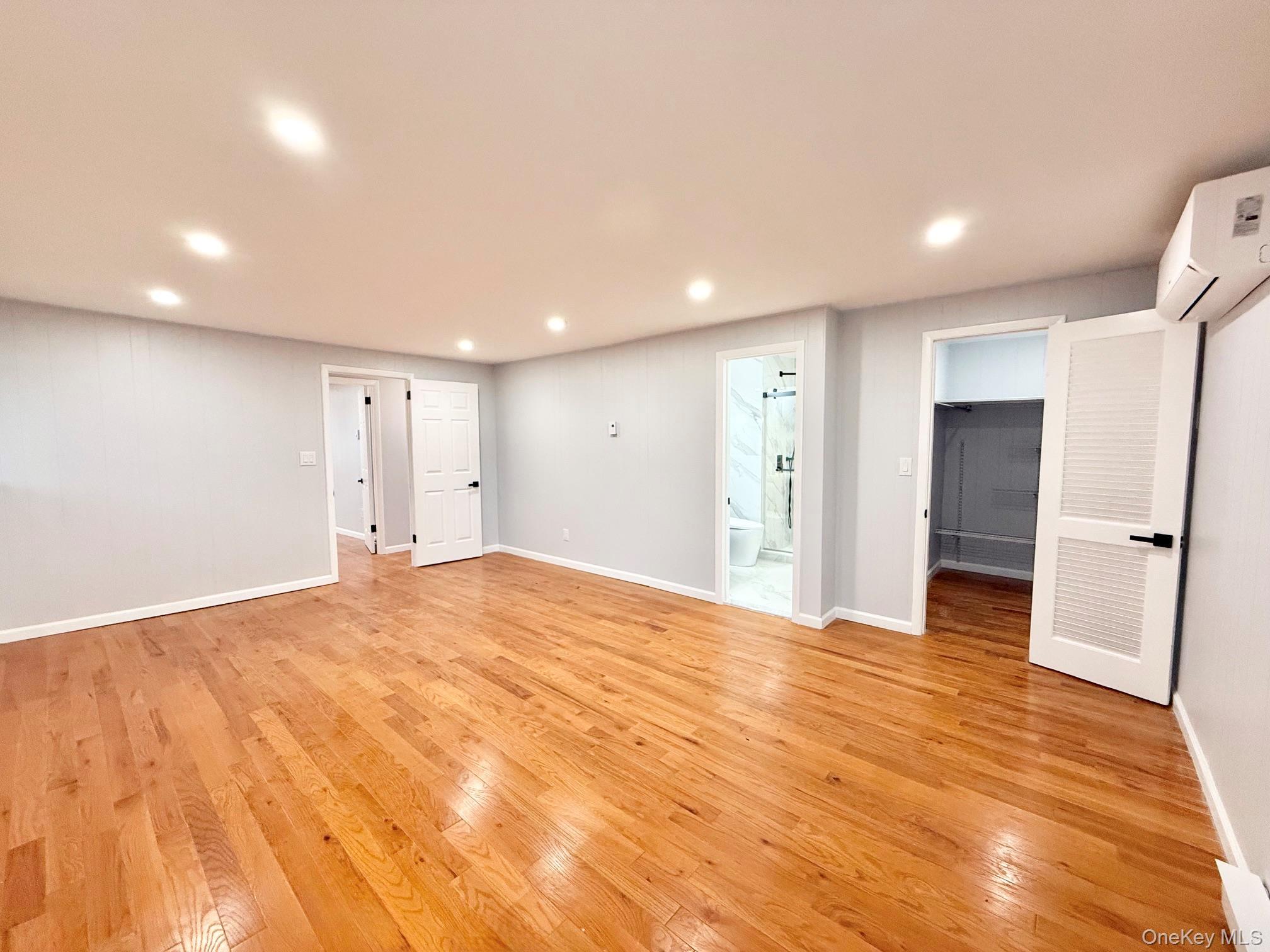 Single Family Baylis Place  Nassau County, NY 11791, MLS-1022844-14