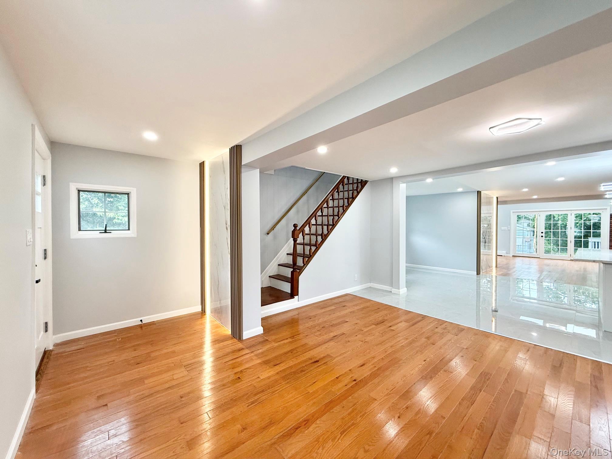 Single Family Baylis Place  Nassau County, NY 11791, MLS-1022844-3