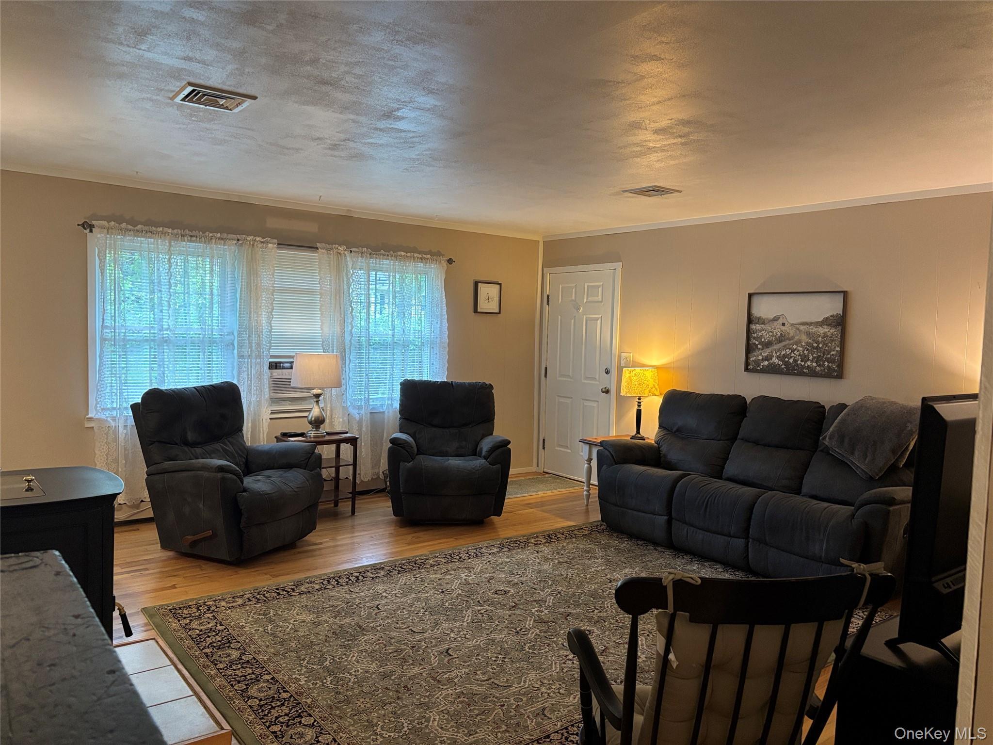 Single Family Fanning Boulevard Suffolk County, NY 11901, MLS-1022877-6
