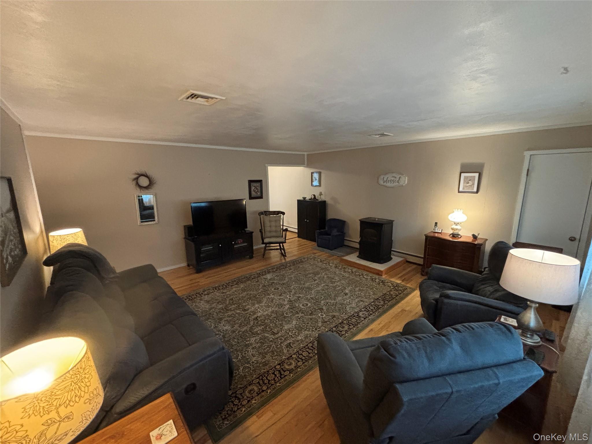 Single Family Fanning Boulevard Suffolk County, NY 11901, MLS-1022877-9