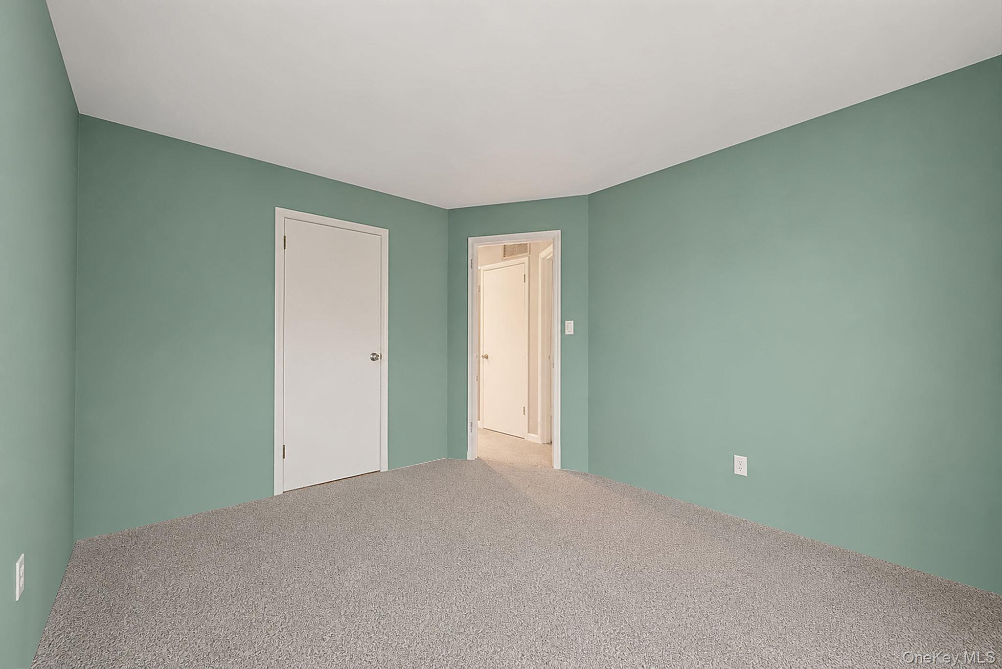Single Family E Oakdale Street  Suffolk County, NY 11706, MLS-1022881-12