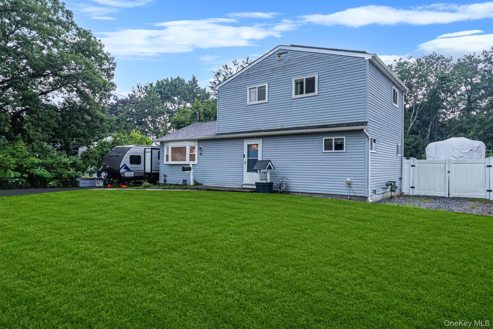 Single Family E Oakdale Street  Suffolk County, NY 11706, MLS-1022881-2