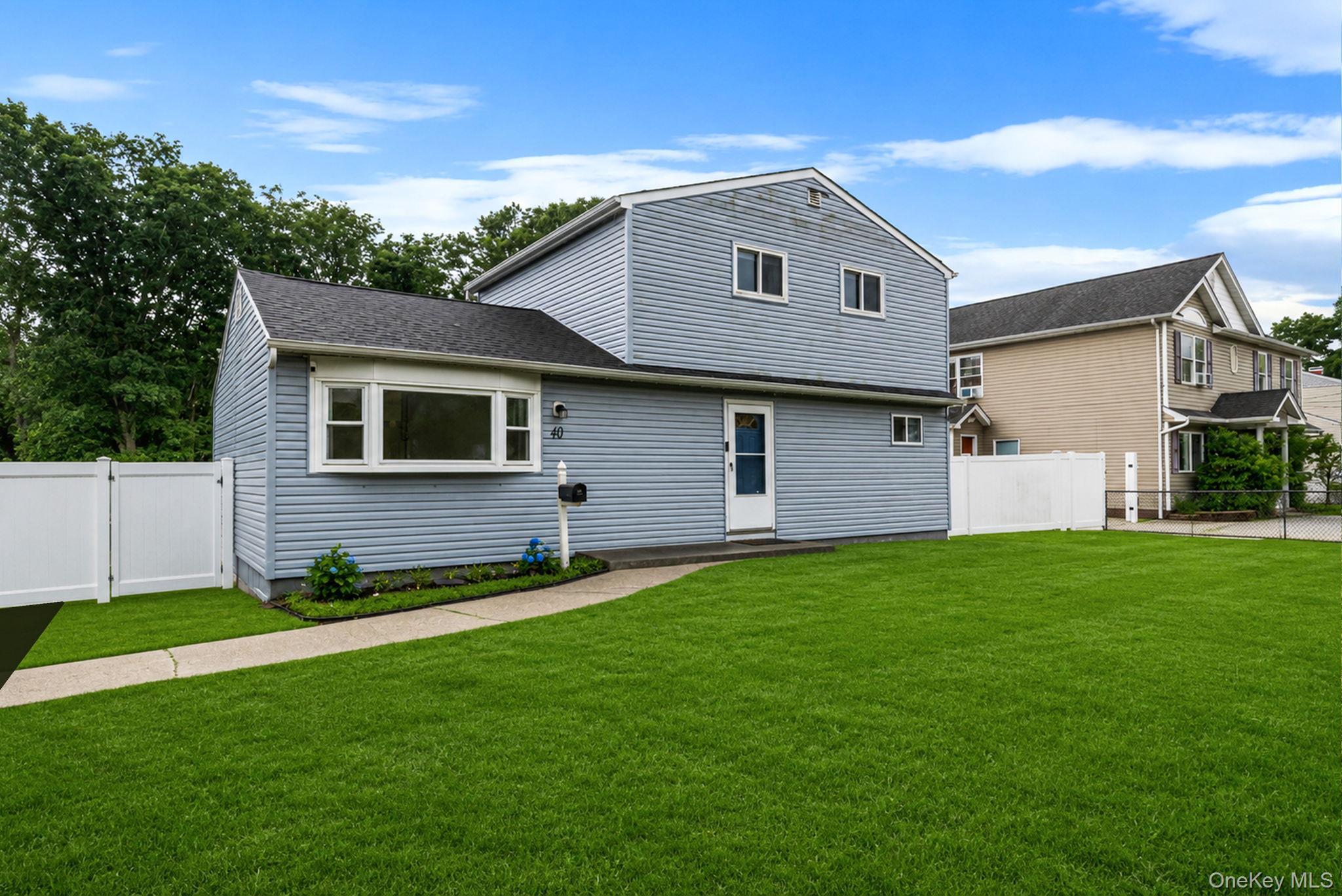 Single Family E Oakdale Street  Suffolk County, NY 11706, MLS-1022881-3