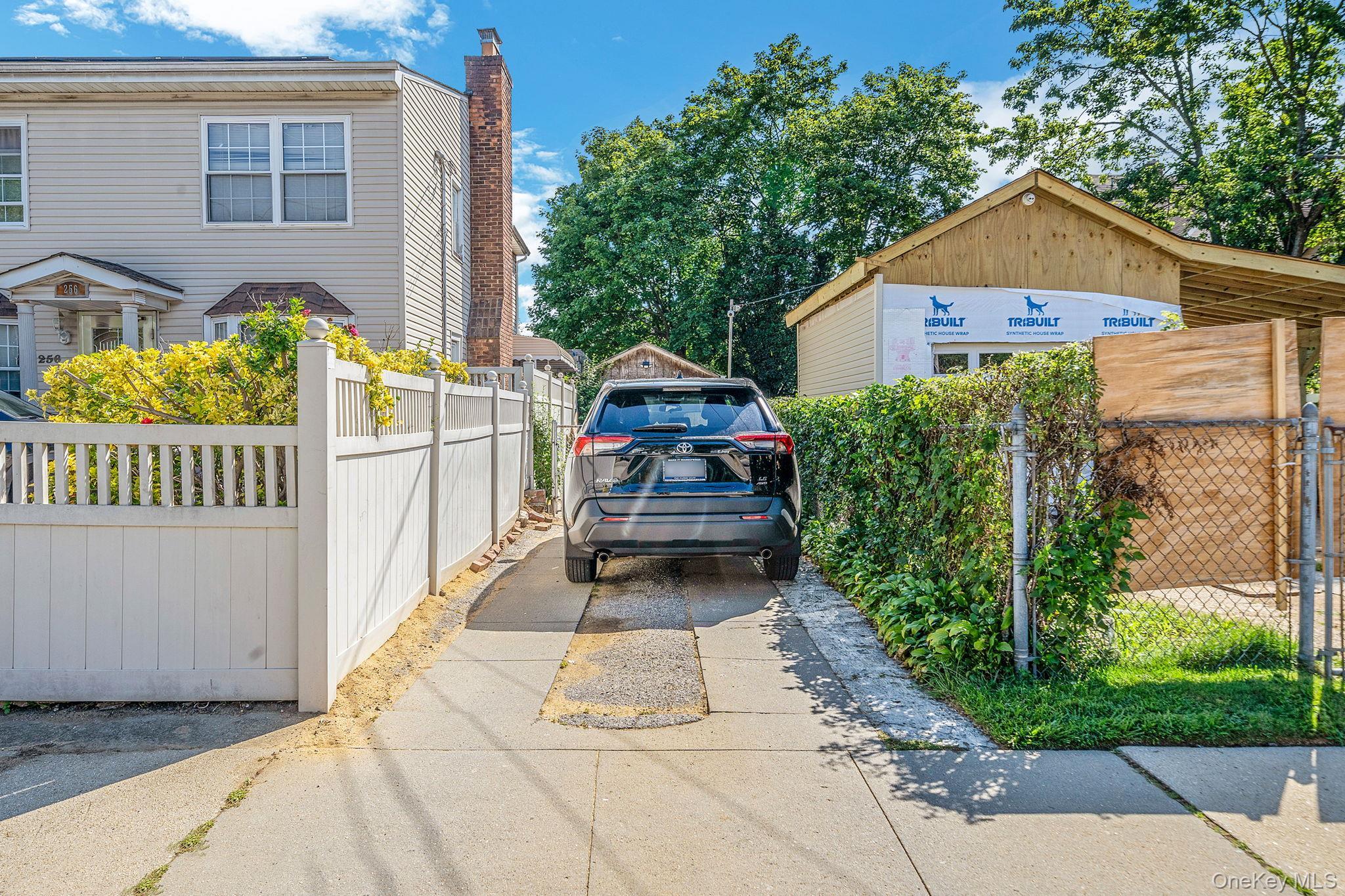Single Family E Seaman Avenue Nassau County, NY 11520, MLS-1022910-24