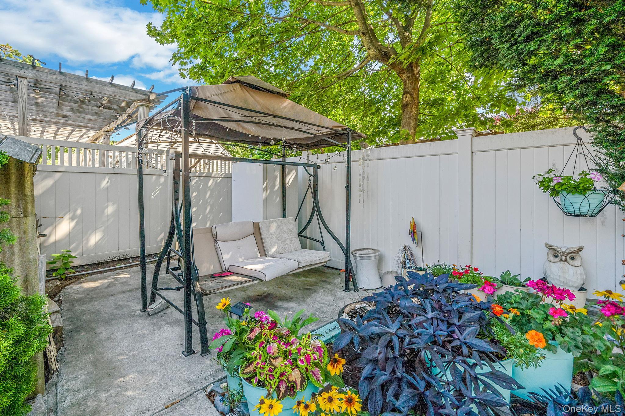 Single Family E Seaman Avenue Nassau County, NY 11520, MLS-1022910-25