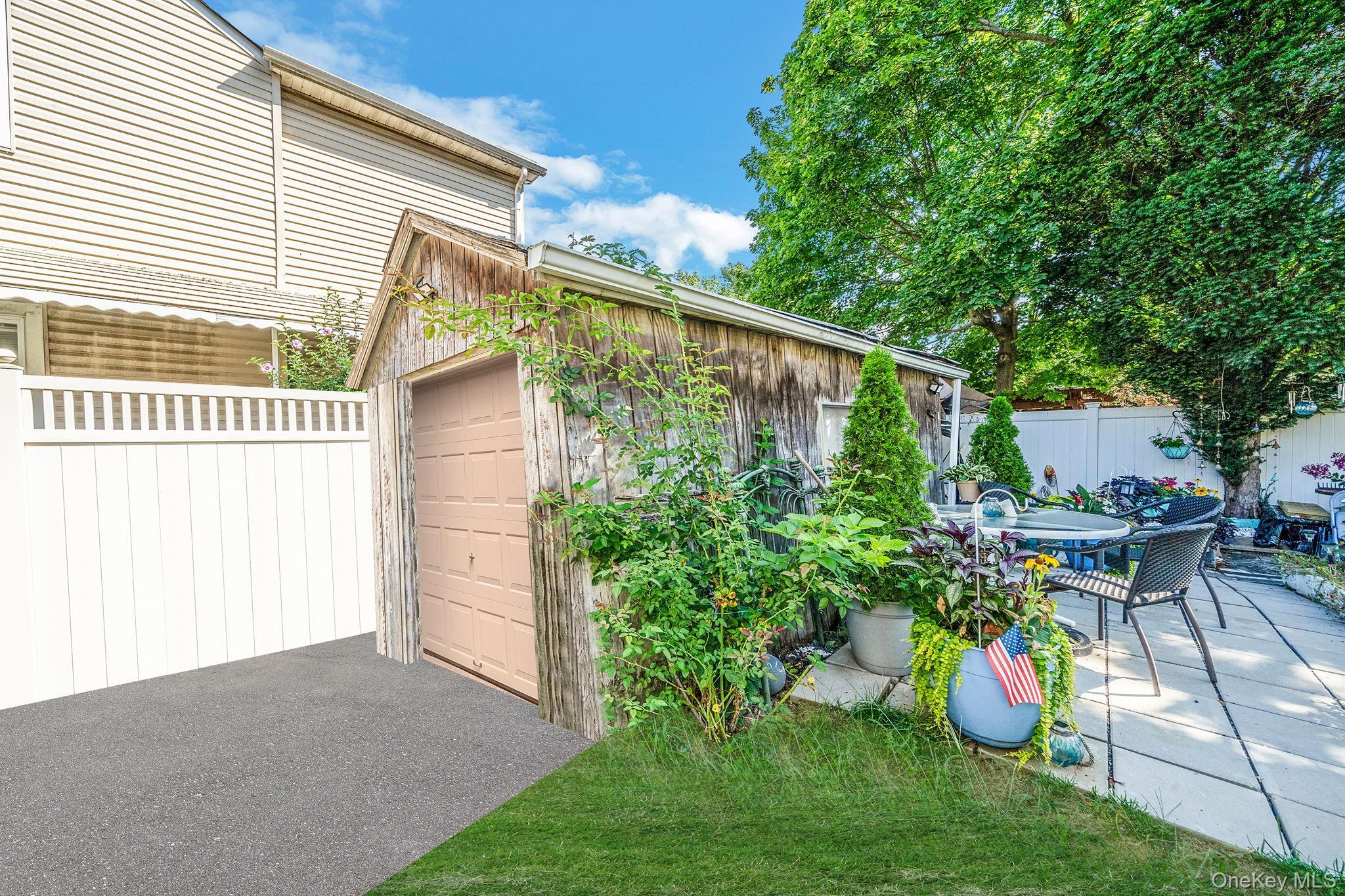 Single Family E Seaman Avenue Nassau County, NY 11520, MLS-1022910-5