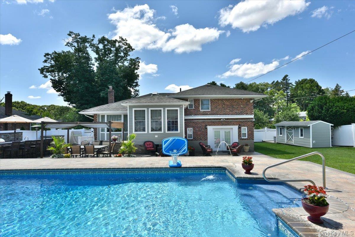 Single Family Lark Drive Nassau County, NY 11797, MLS-1022916-24