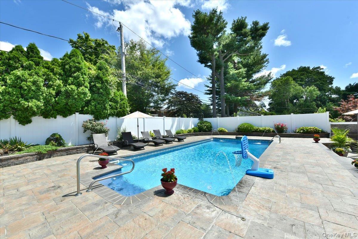Single Family Lark Drive Nassau County, NY 11797, MLS-1022916-26