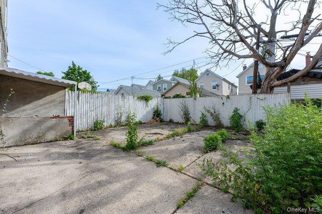 Single Family 198th Street  Queens, NY 11423, MLS-1022926-36