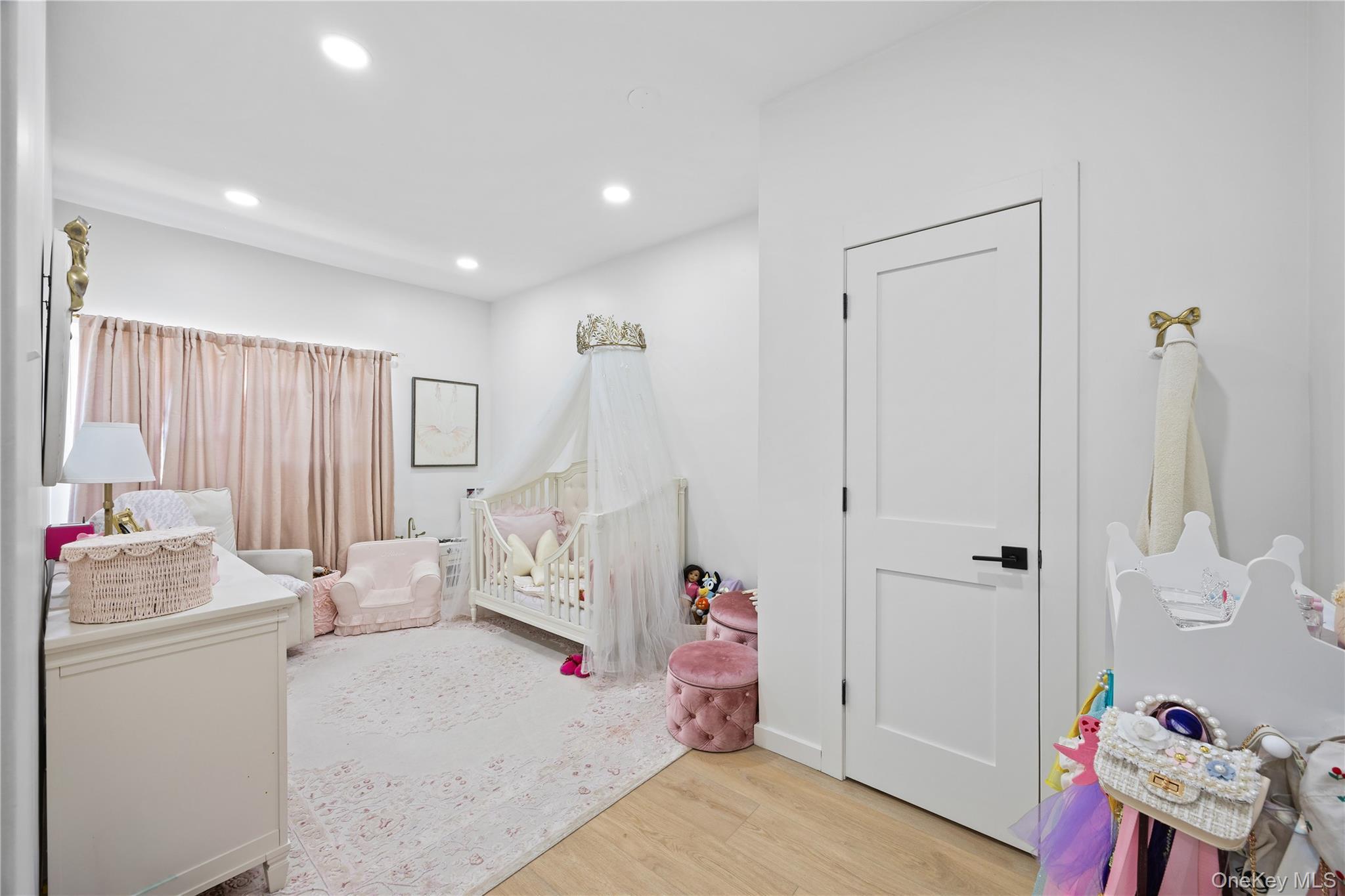 Single Family Fielding Street  Bronx, NY 10469, MLS-1022939-20