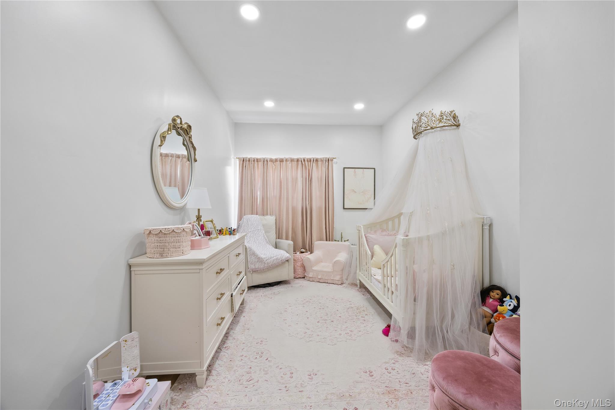 Single Family Fielding Street  Bronx, NY 10469, MLS-1022939-21