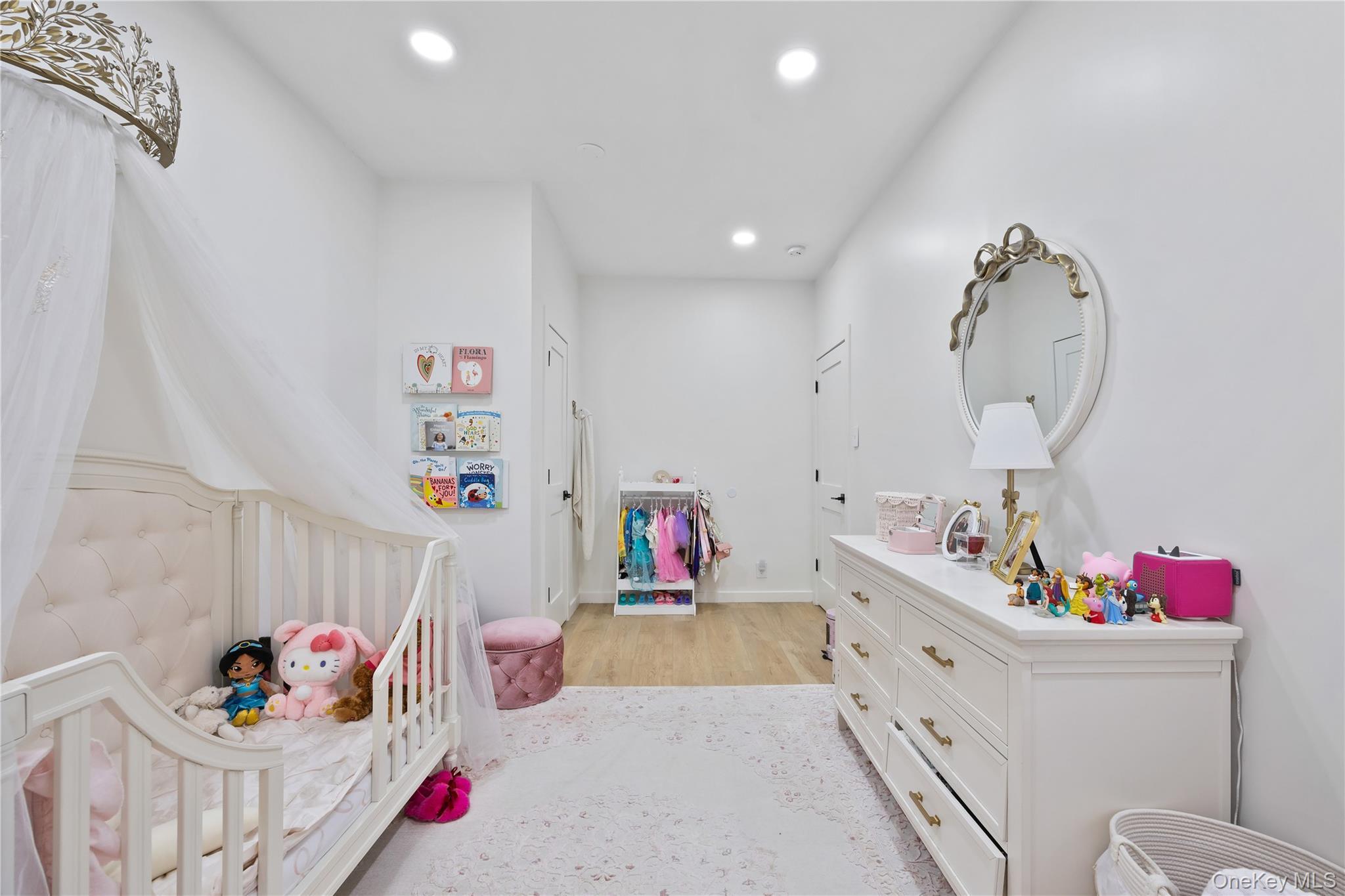 Single Family Fielding Street  Bronx, NY 10469, MLS-1022939-22