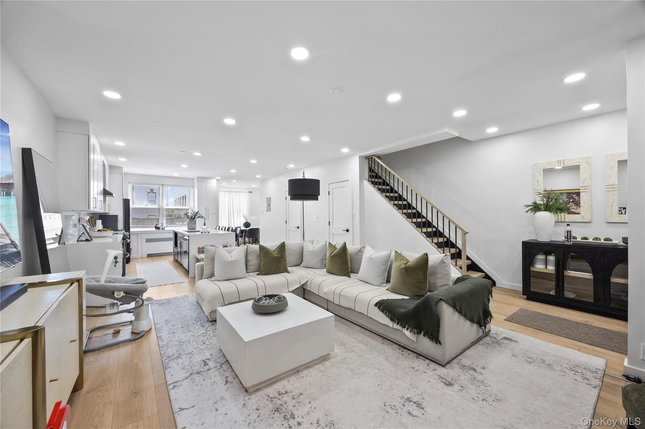 Single Family Fielding Street  Bronx, NY 10469, MLS-1022939-5