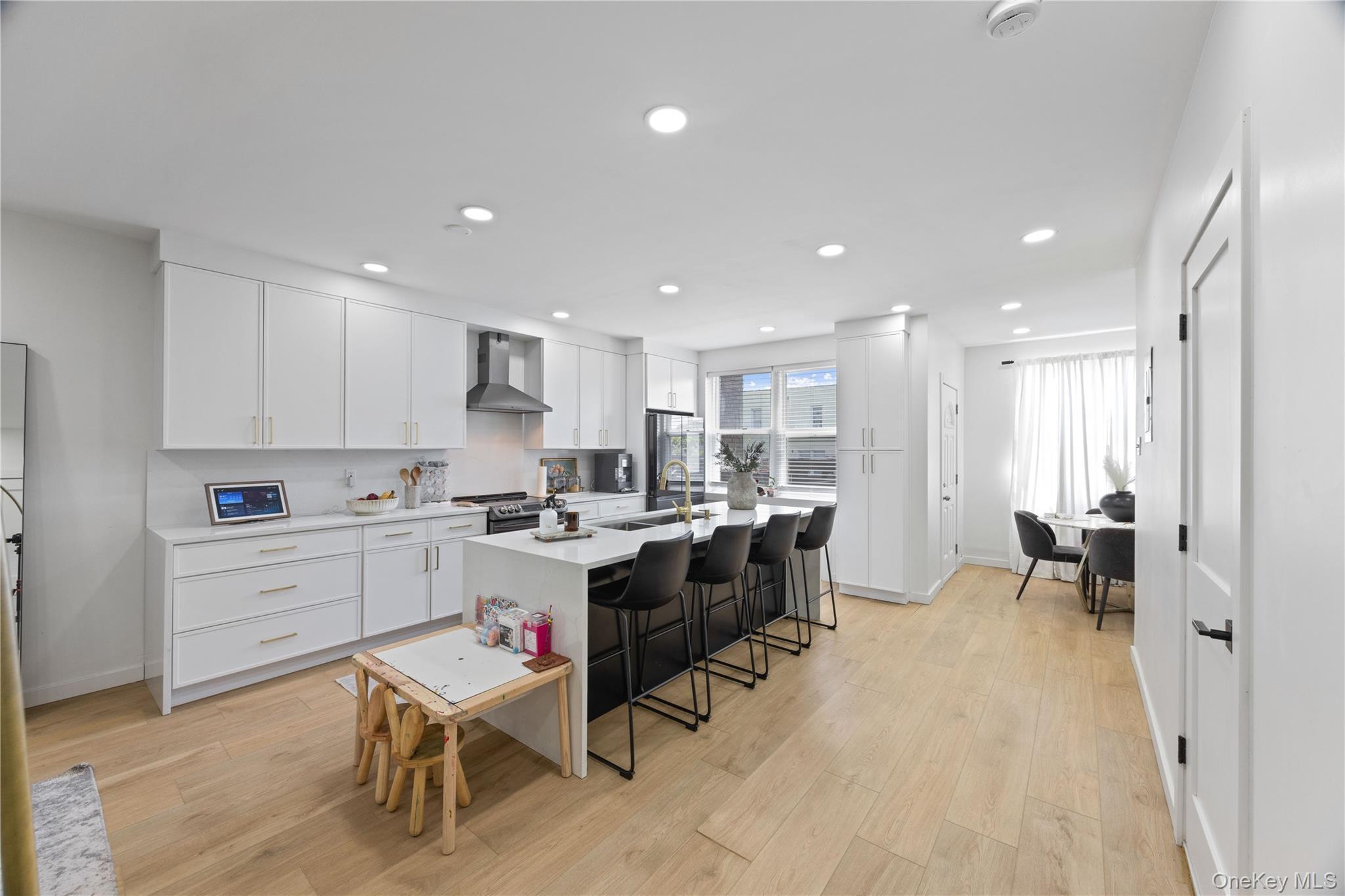 Single Family Fielding Street  Bronx, NY 10469, MLS-1022939-9