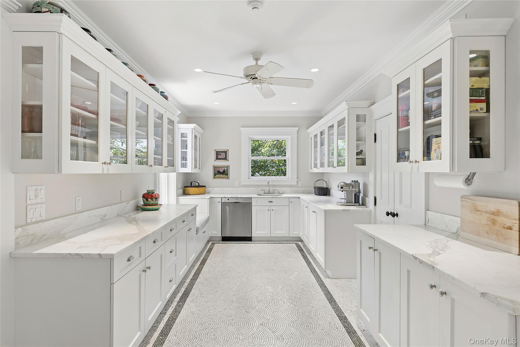 Single Family Post Crossing  Suffolk County, NY 11968, MLS-1022948-7