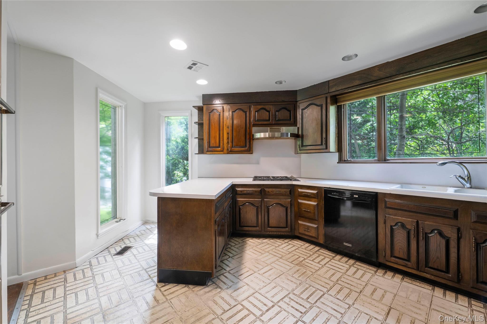 Single Family Arlington Avenue Bronx, NY 10471, MLS-1022953-14