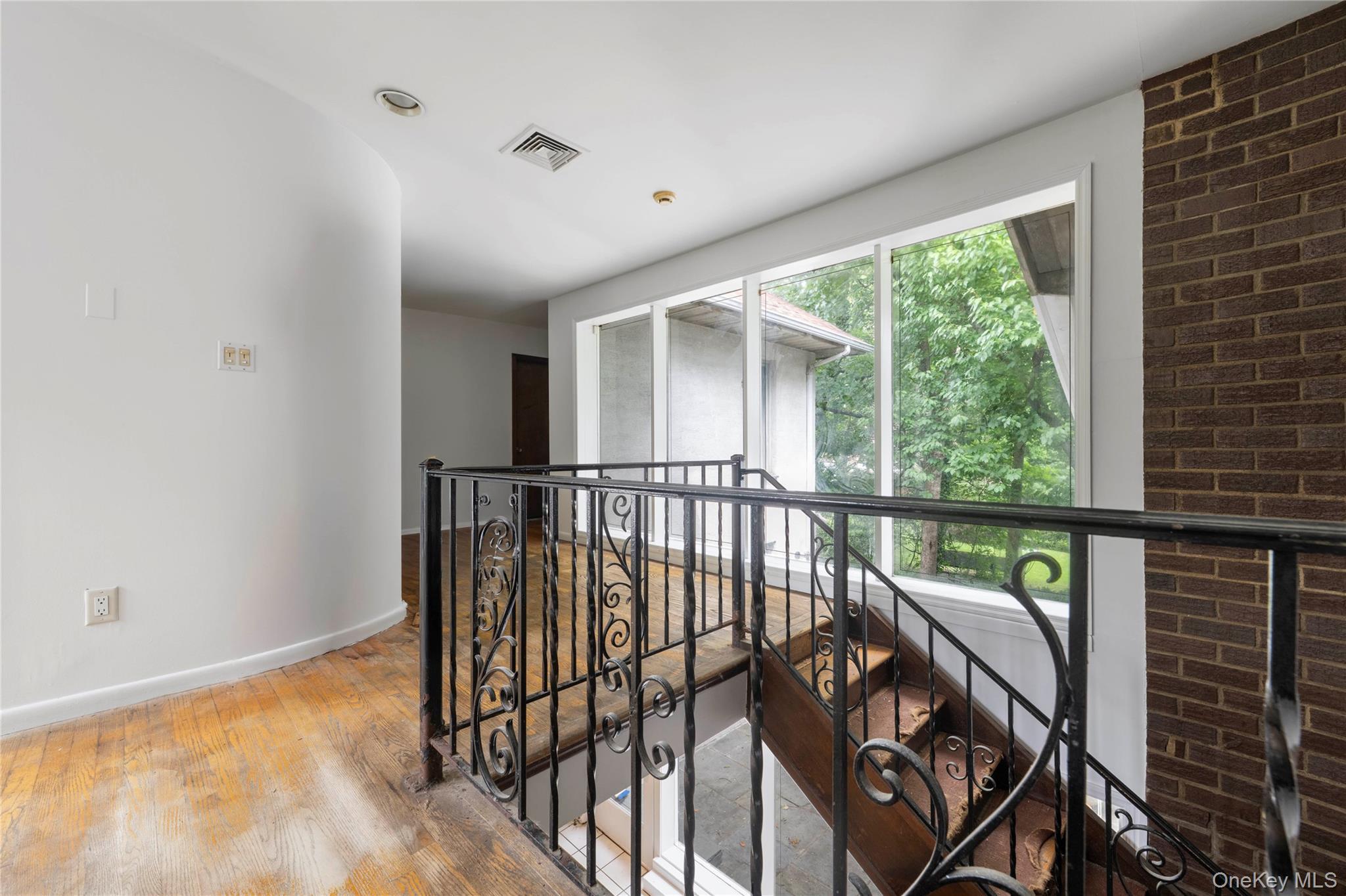 Single Family Arlington Avenue Bronx, NY 10471, MLS-1022953-16