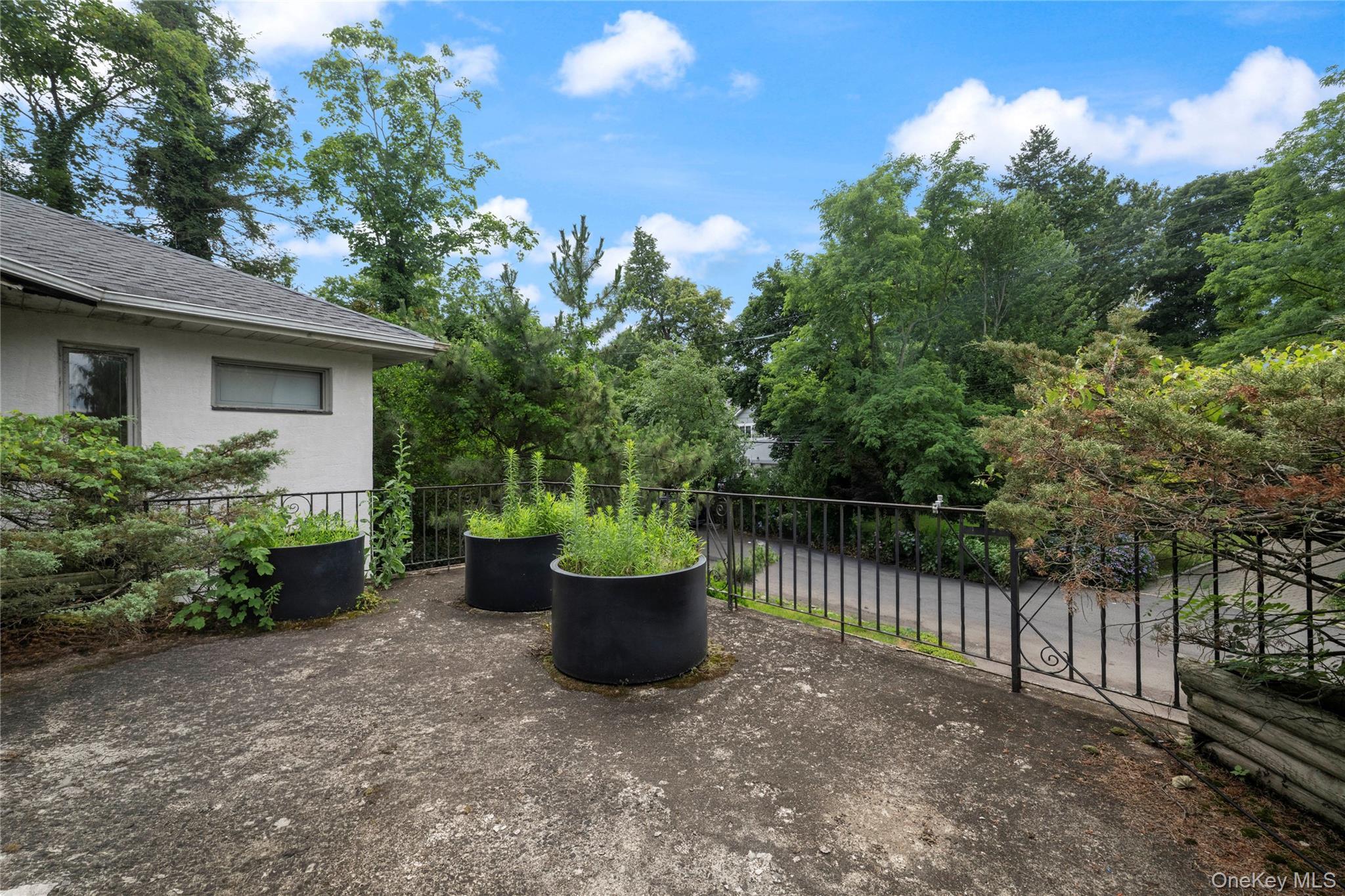 Single Family Arlington Avenue Bronx, NY 10471, MLS-1022953-20