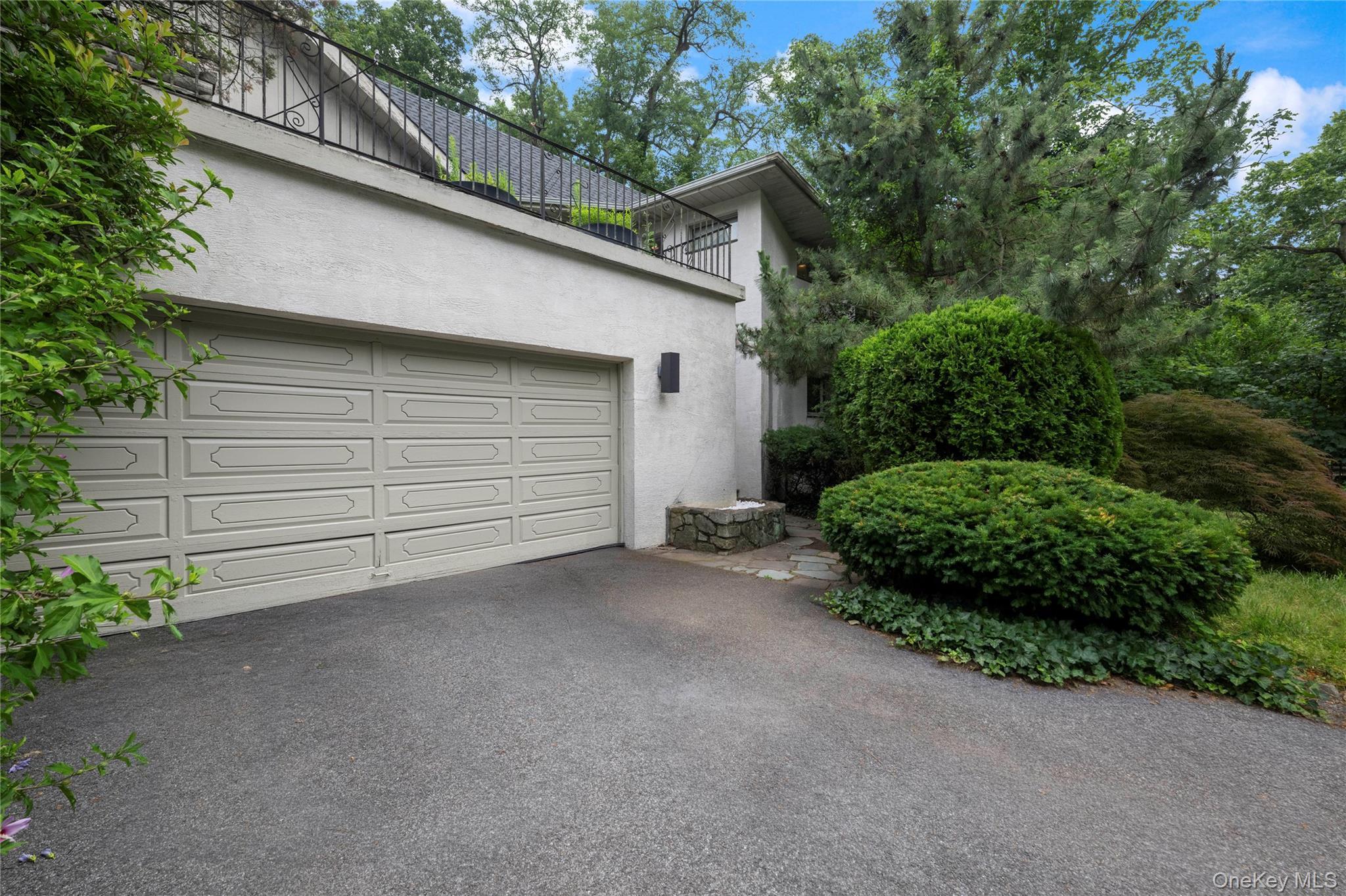 Single Family Arlington Avenue Bronx, NY 10471, MLS-1022953-3
