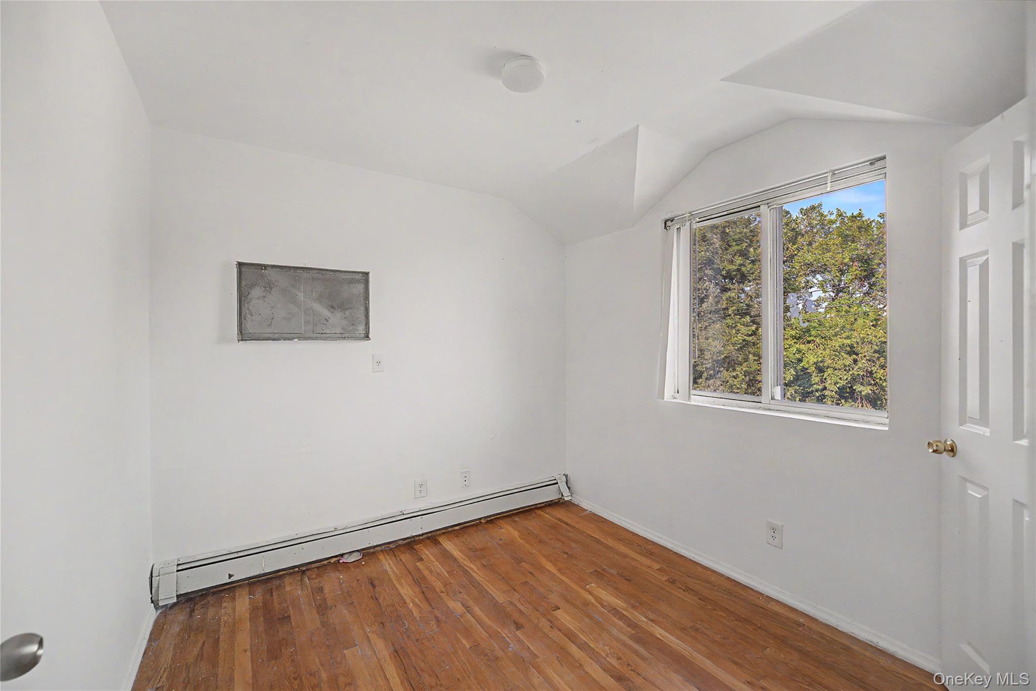 Single Family Alstyne Avenue Queens, NY 11368, MLS-1022984-12