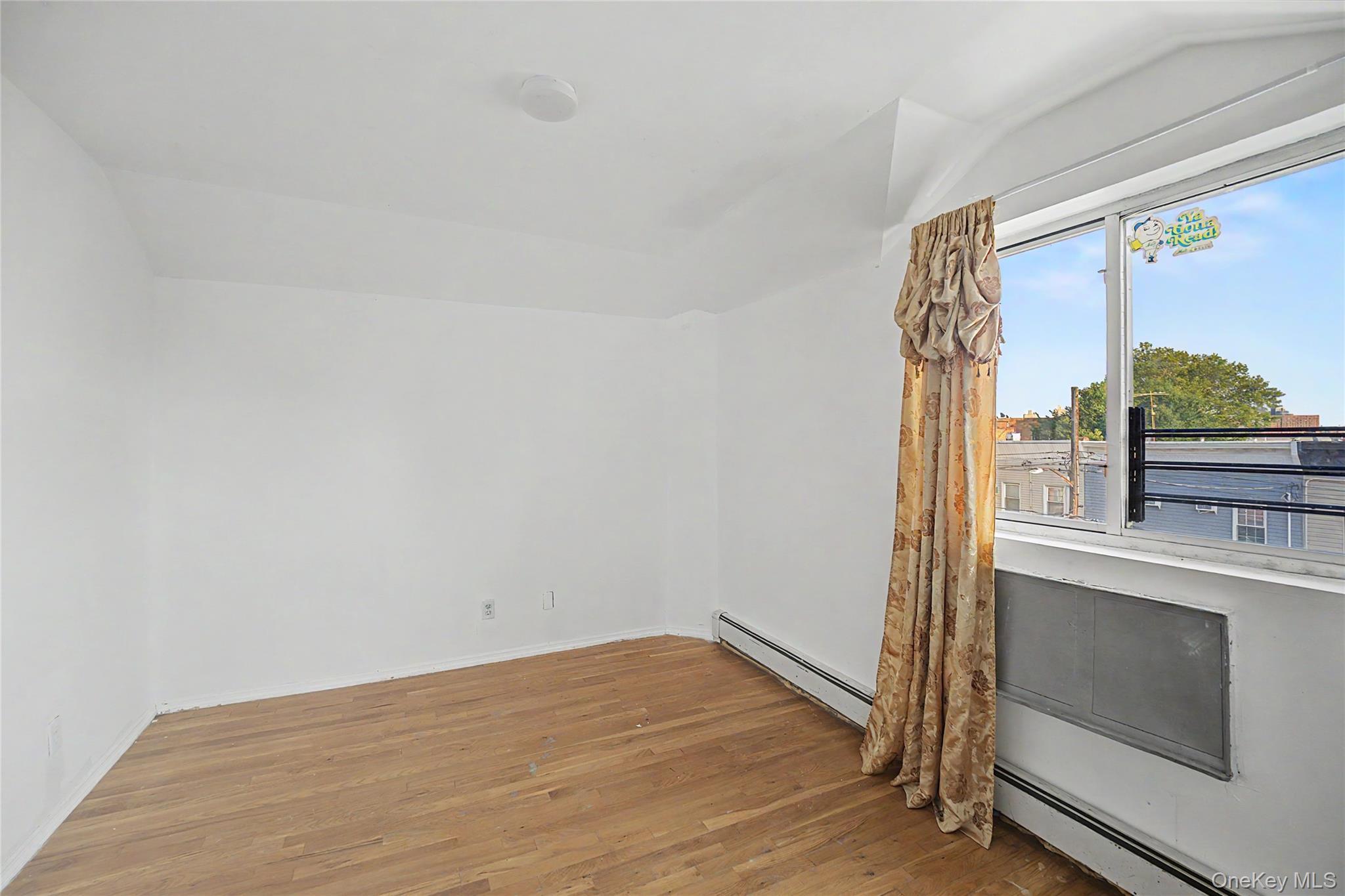 Single Family Alstyne Avenue Queens, NY 11368, MLS-1022984-8