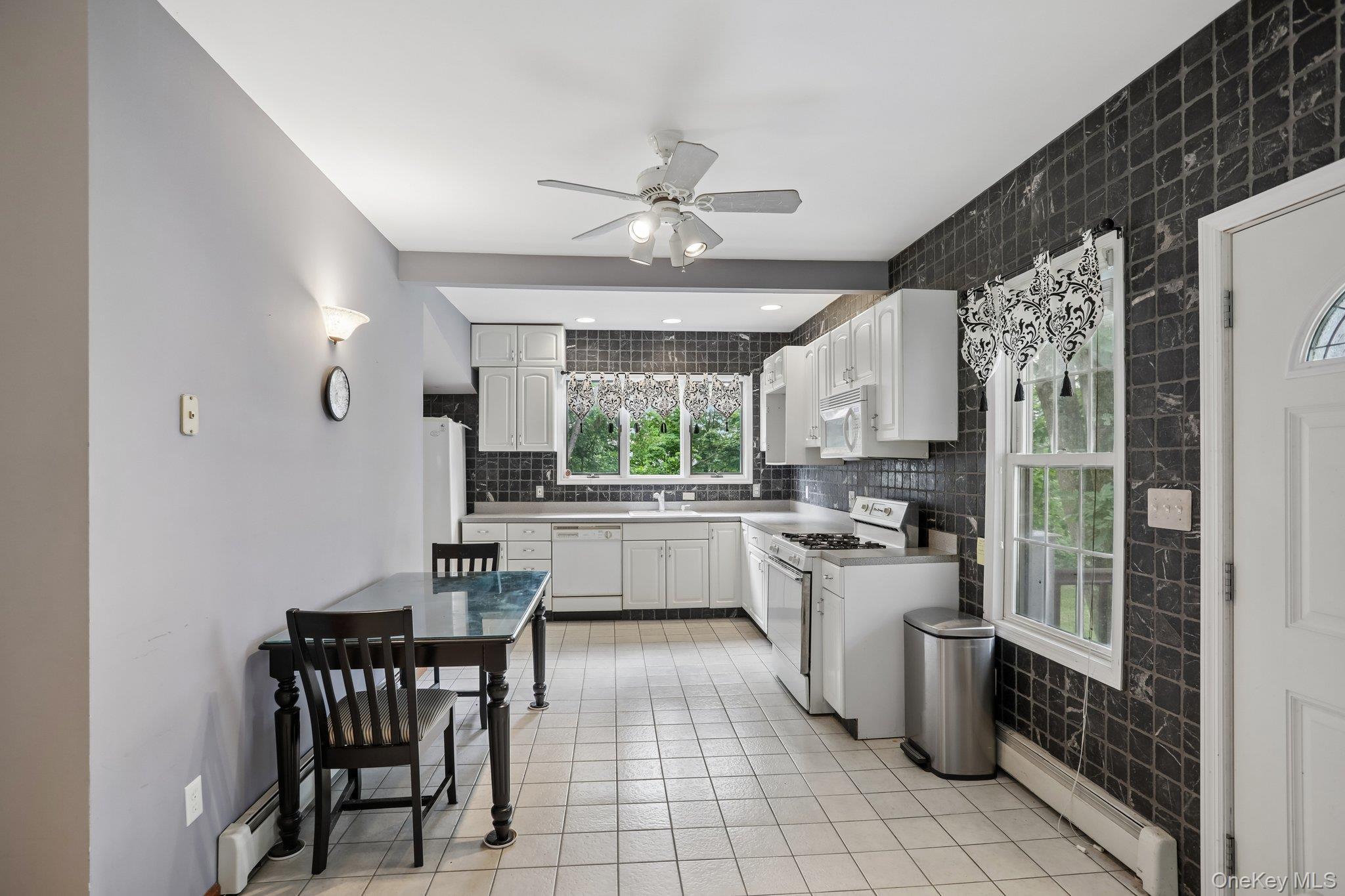 Single Family Sunset Heights Orange County, NY 10950, MLS-1022990-10