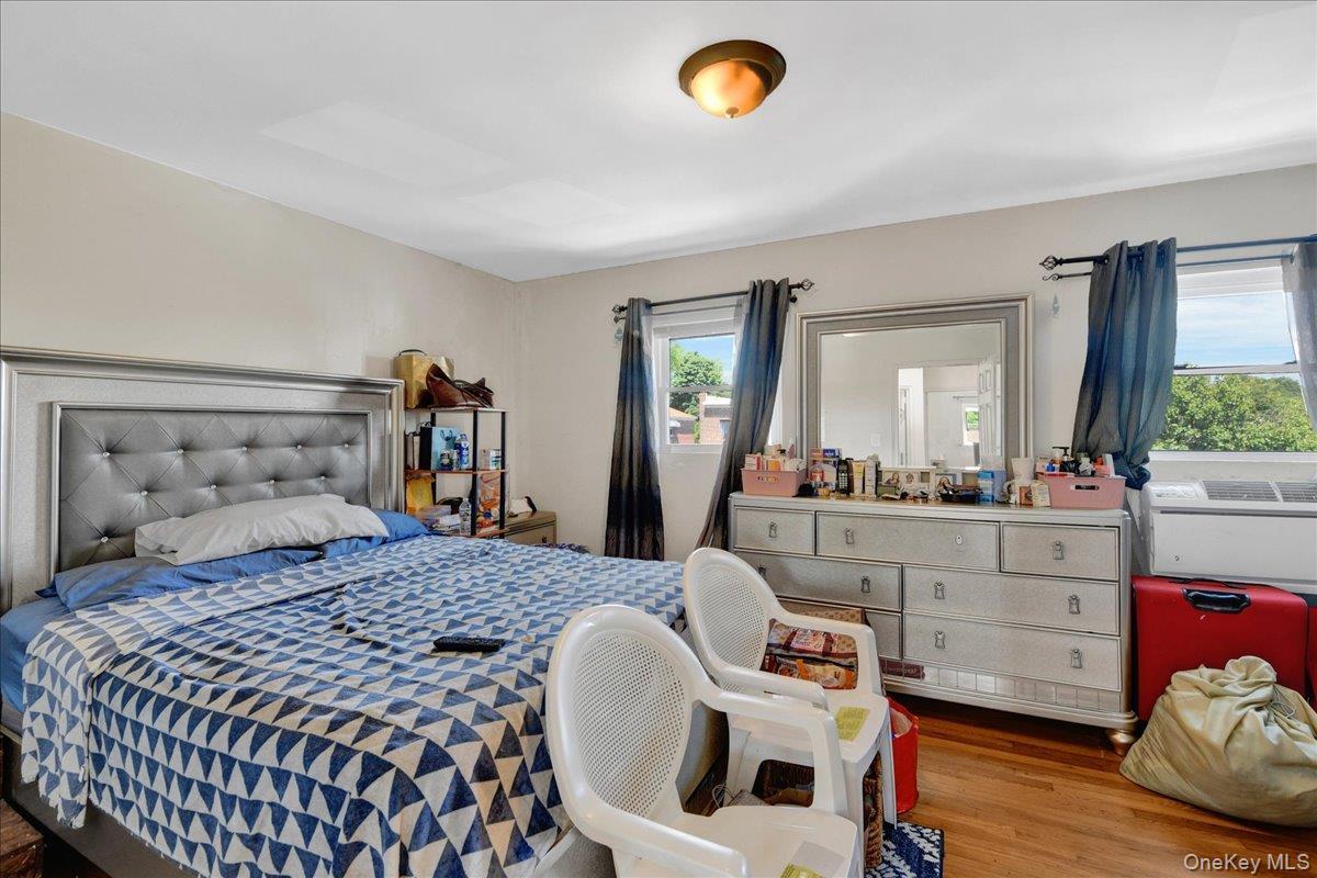 Single Family Torry Avenue Bronx, NY 10473, MLS-1023004-14