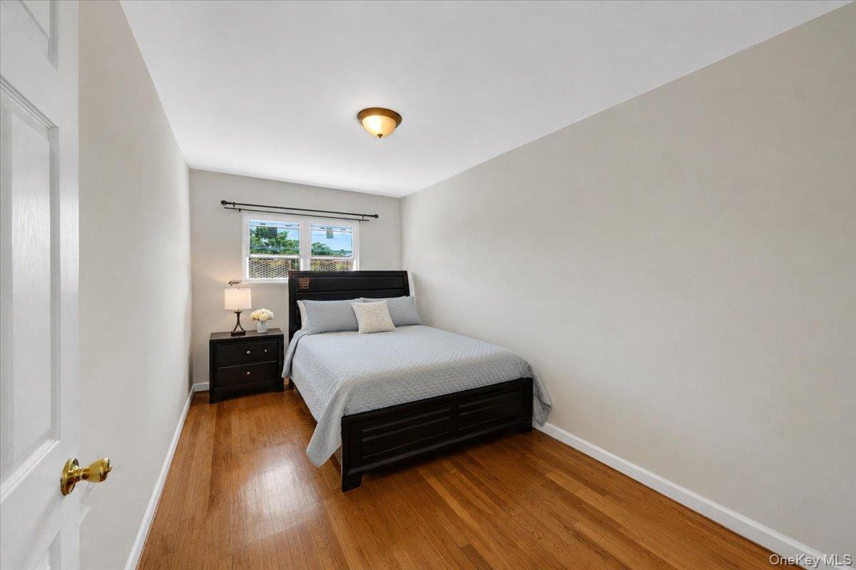Single Family Torry Avenue Bronx, NY 10473, MLS-1023004-16