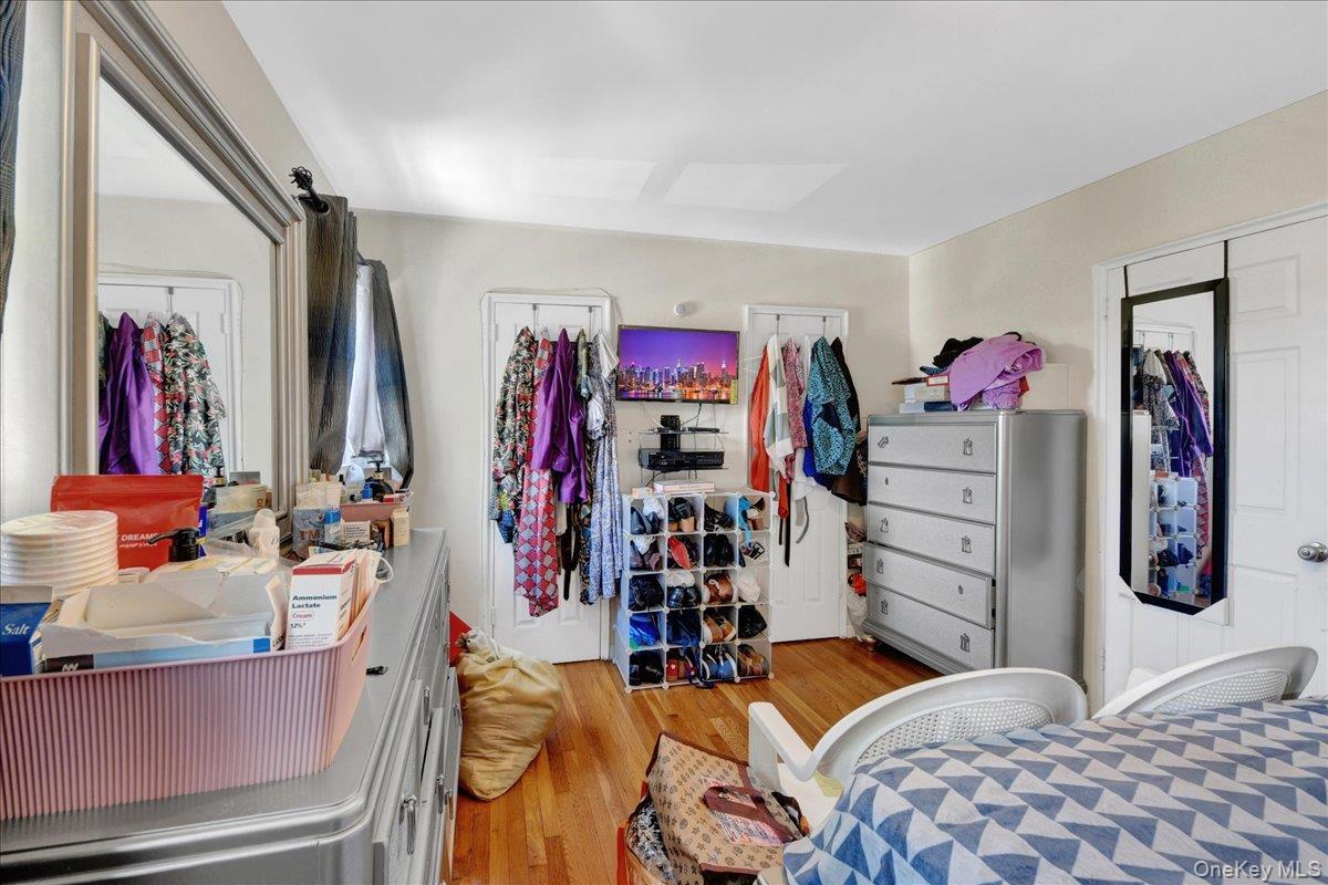Single Family Torry Avenue Bronx, NY 10473, MLS-1023004-17