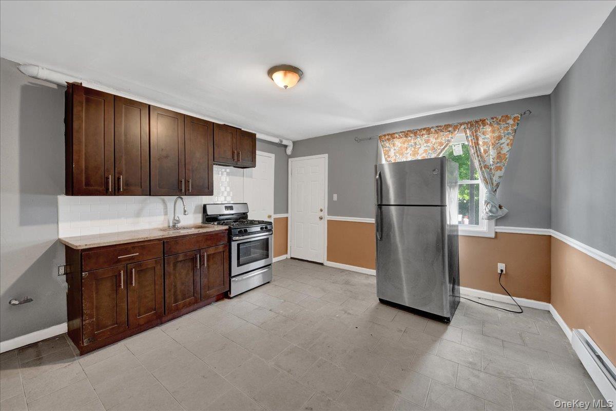 Single Family Torry Avenue Bronx, NY 10473, MLS-1023004-20
