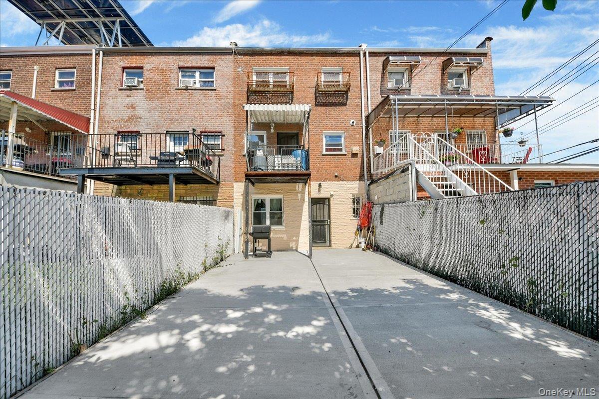 Single Family Torry Avenue Bronx, NY 10473, MLS-1023004-26