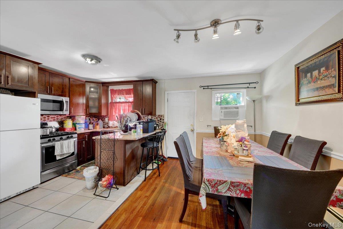 Single Family Torry Avenue Bronx, NY 10473, MLS-1023004-6