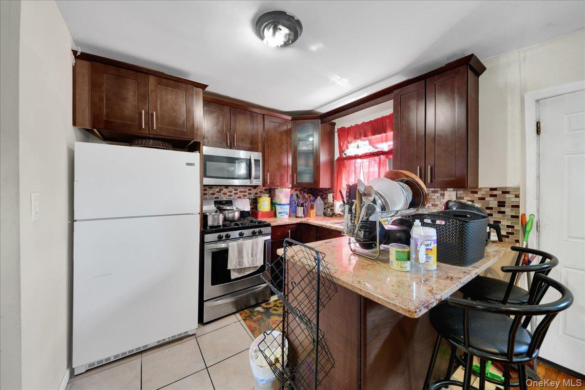 Single Family Torry Avenue Bronx, NY 10473, MLS-1023004-7