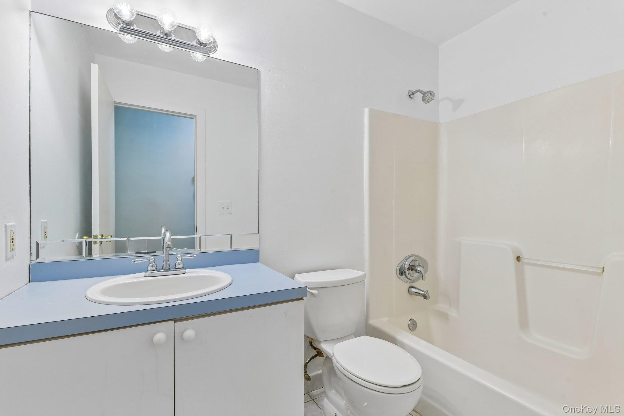 Single Family Red Maple Road Suffolk County, NY 11961, MLS-1023024-15